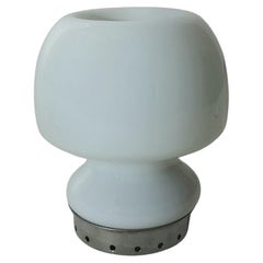Lámpara de sobremesa Vaso de leche Metal cromado Diseño italiano moderno de mediados de siglo Años 60