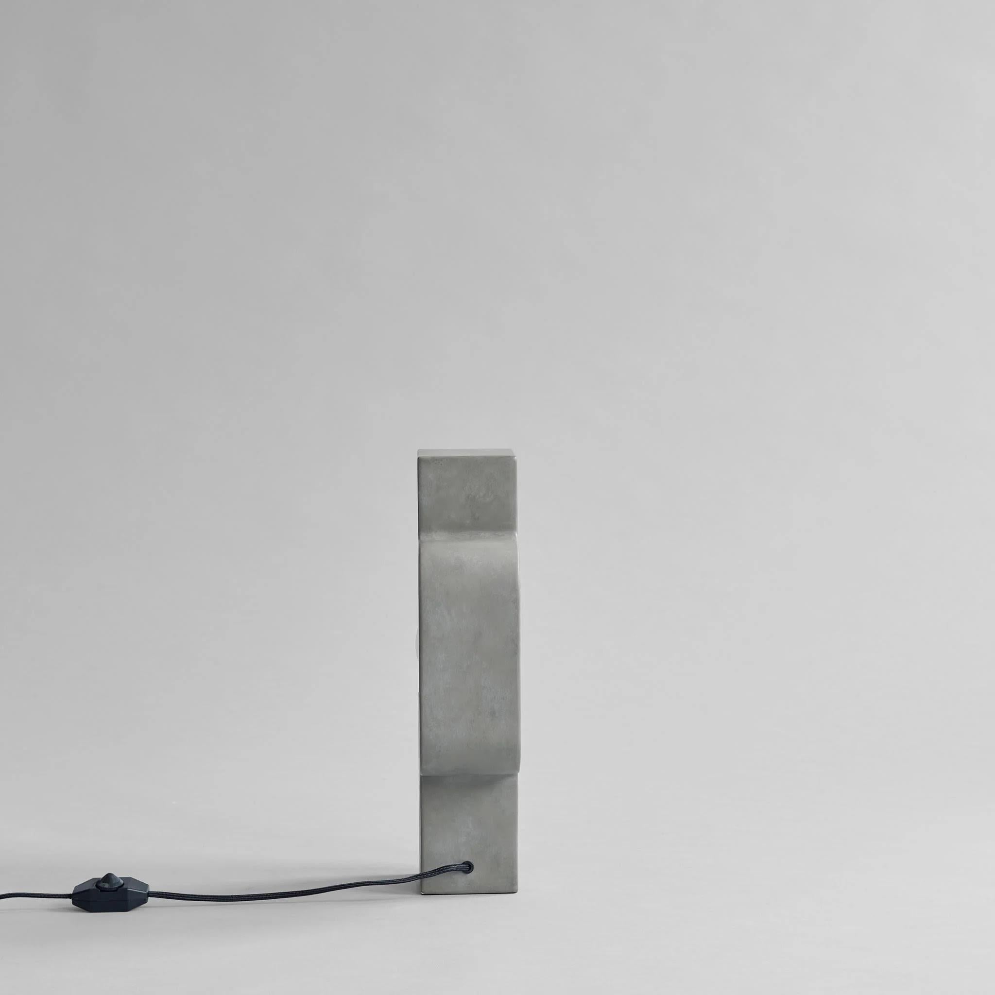 Moderne Lampe de table, Mini Modèle - Gris foncé, Céramique, Contemporary Work. en vente