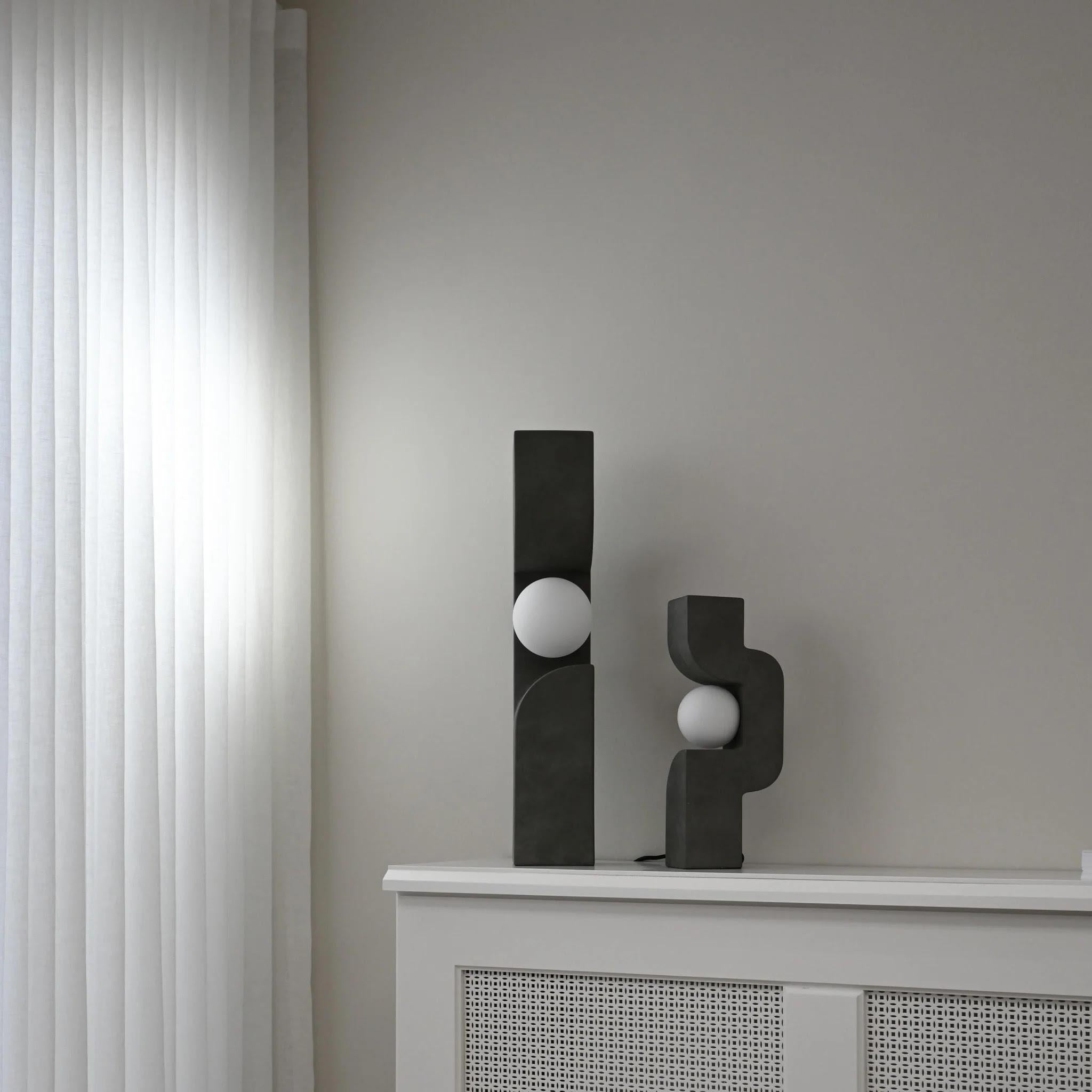 Lampe de table, Mini Modèle - Gris foncé, Céramique, Contemporary Work. en vente 1