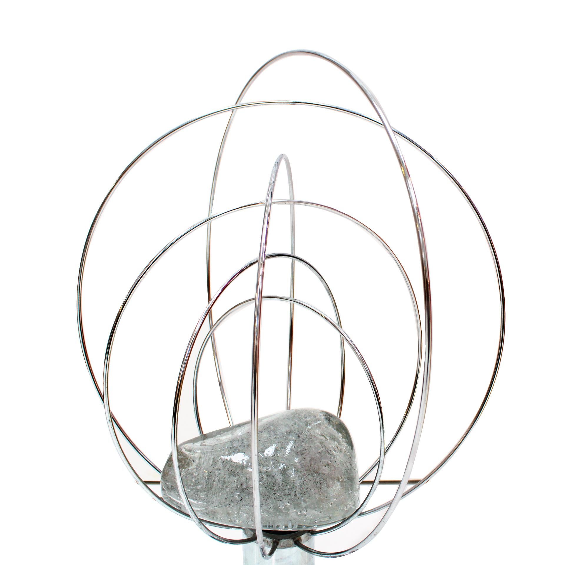 Barnaba Silberfarbene Barnaba-Tischlampe von Angelo Brotto für Fase. Italien, 1970er Jahre. (20. Jahrhundert) im Angebot