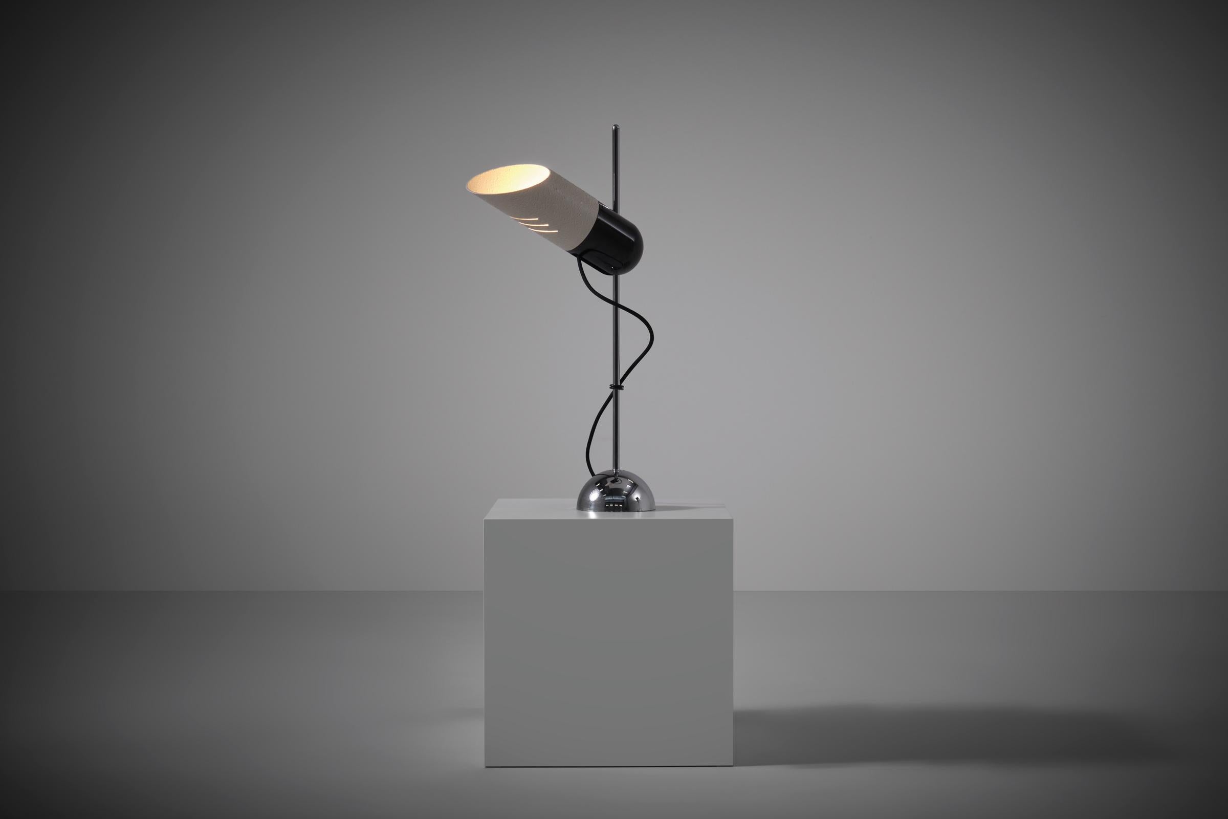 Late 20th Century Table lamp mod. ‘Galdino’ by Harvey Guzzini, Italy 1973 For Sale