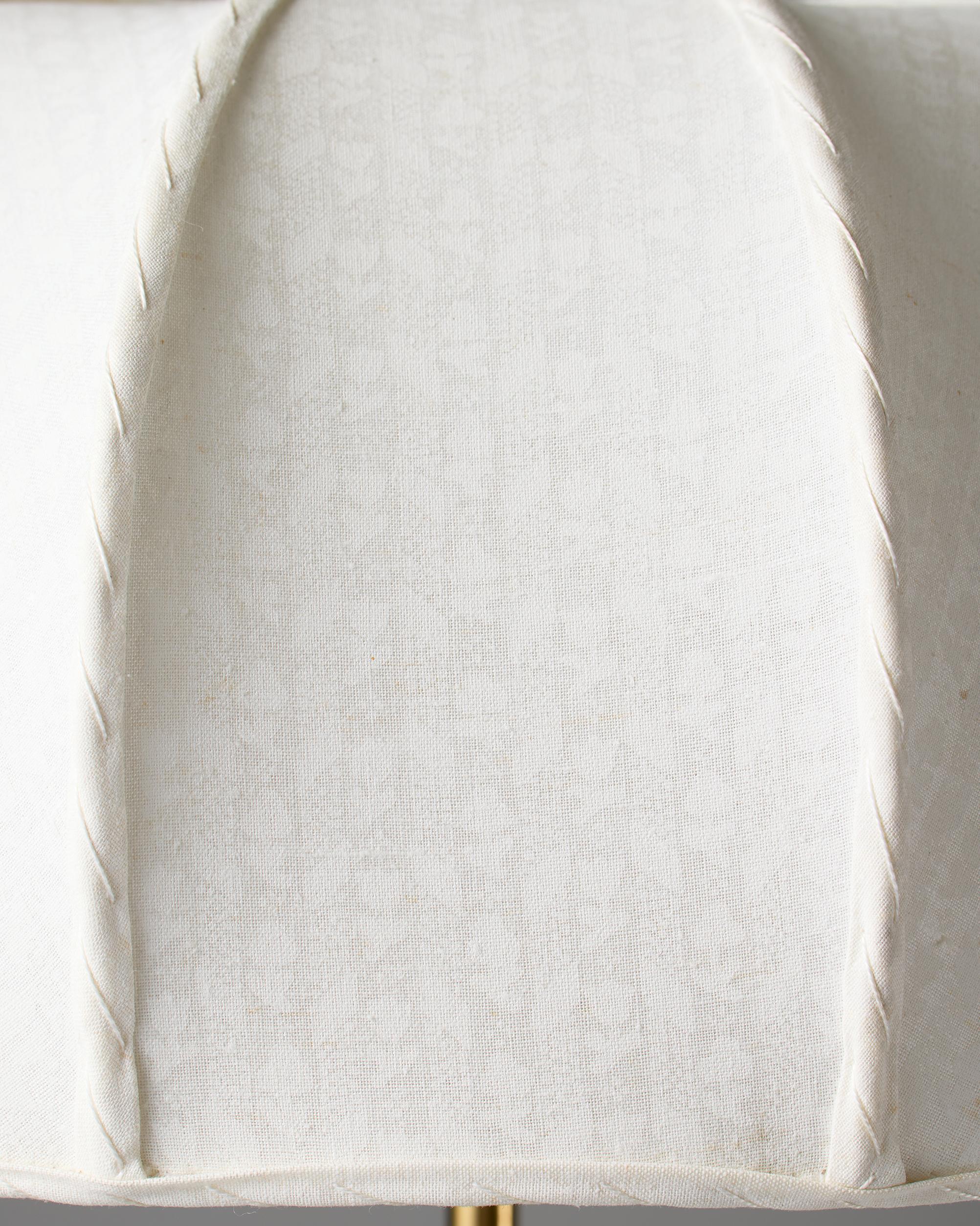Mid-20th Century Table lamp model 2466 designed by Josef Frank for Svenskt Tenn Sweden, 1950s