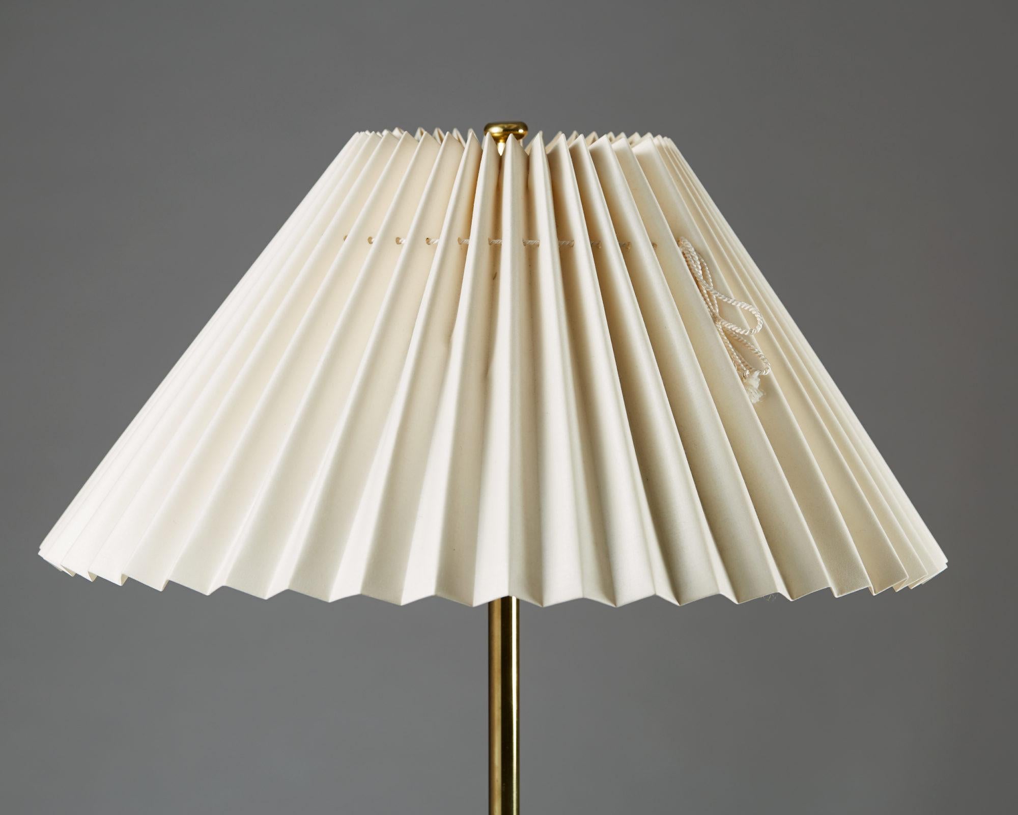 Scandinavian Modern Table Lamp Model 2467/2 Designed by Josef Frank for Svenskt Tenn, Sweden, 1938