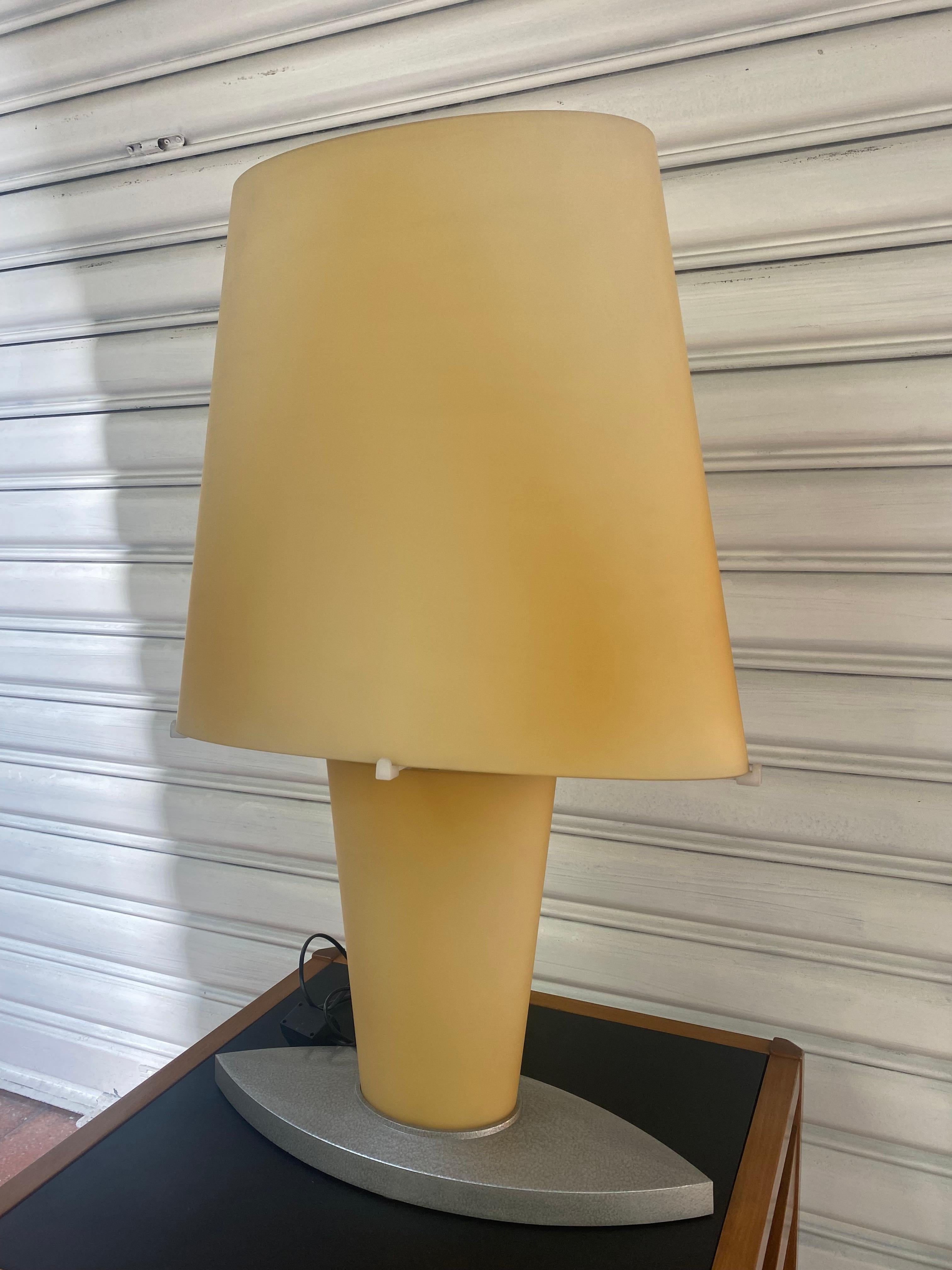 Tischlampe Modell 2850- Daniela Puppa für Fontana Arte Tischlampe Modell 2850- Dani im Angebot 8