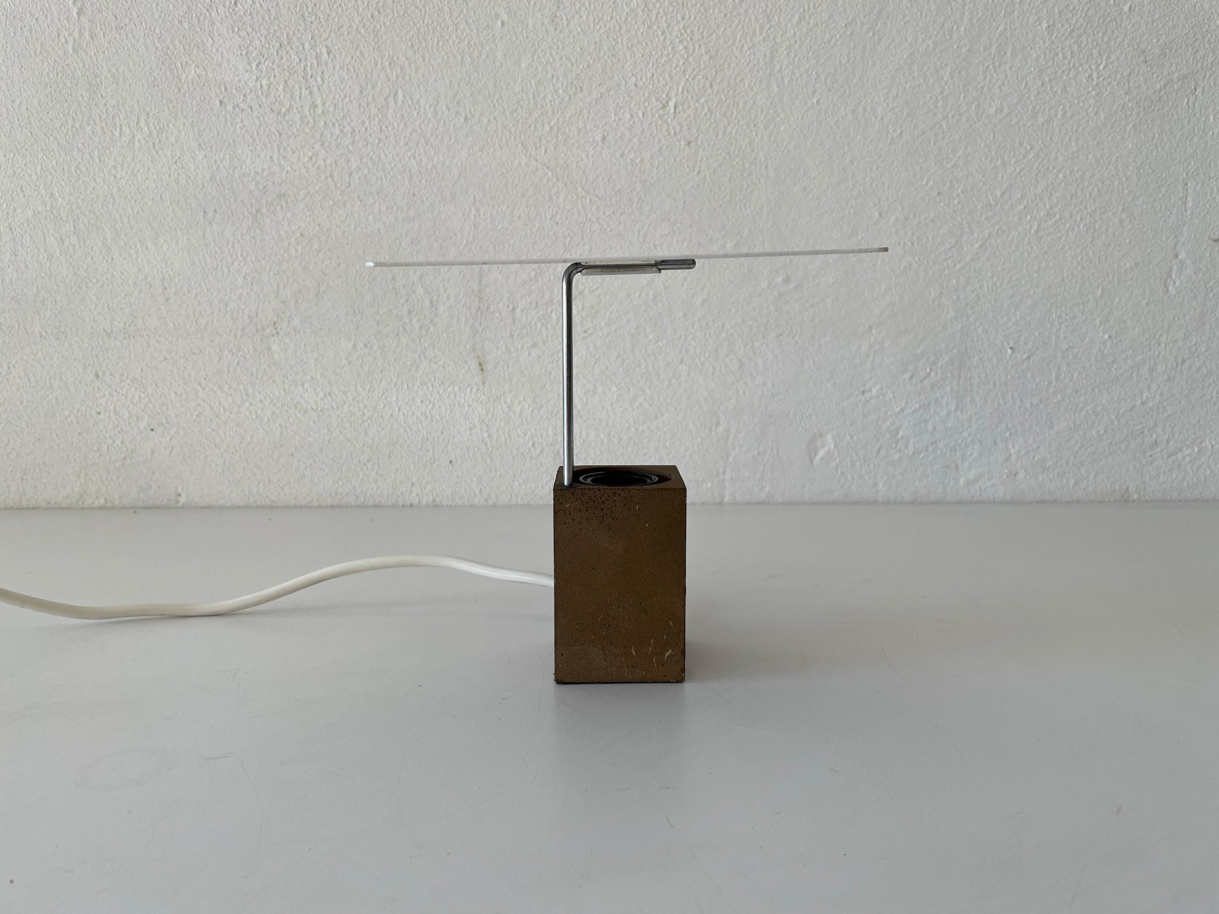 Table lamp model 610 by Antonio Pio Macchi Cassia for Arteluce, 1970s Italy

Metal shade and brown stone base

Minimal and natural design with cocoon material
Very high quality.
Fully functional.


Original cable and plug. This lamp is