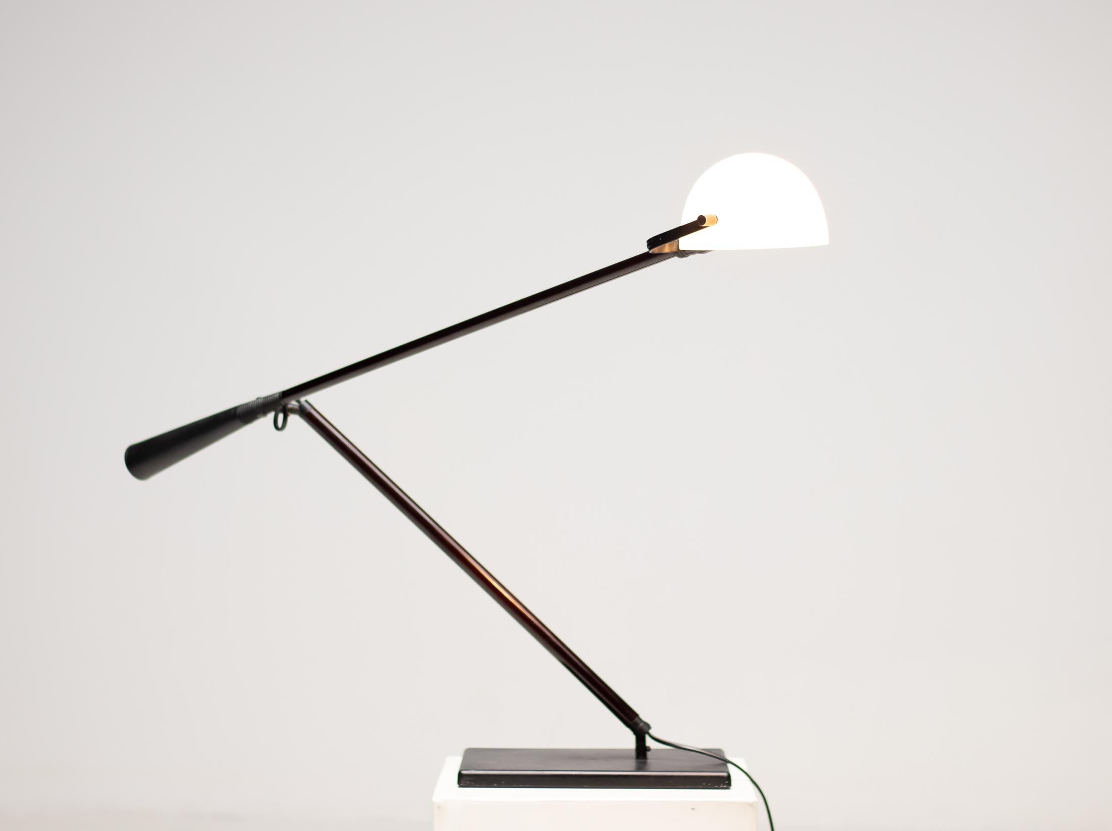 Table Lamp Model 612/613 by Paolo Rizzatto for Arteluce In Good Condition In Dronten, NL