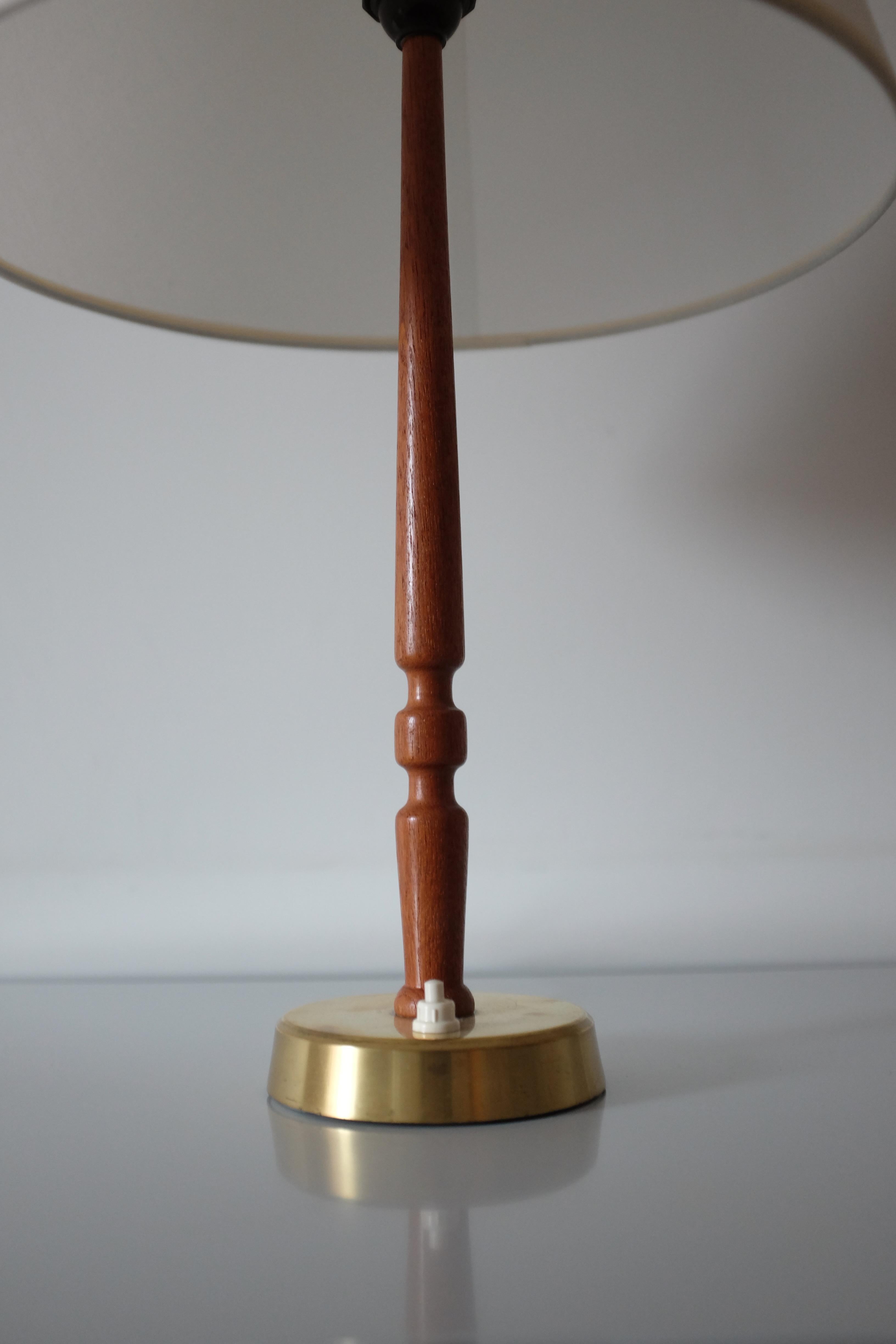Scandinavian Modern Table Lamp Model 743 by Hans Bergström For Sale