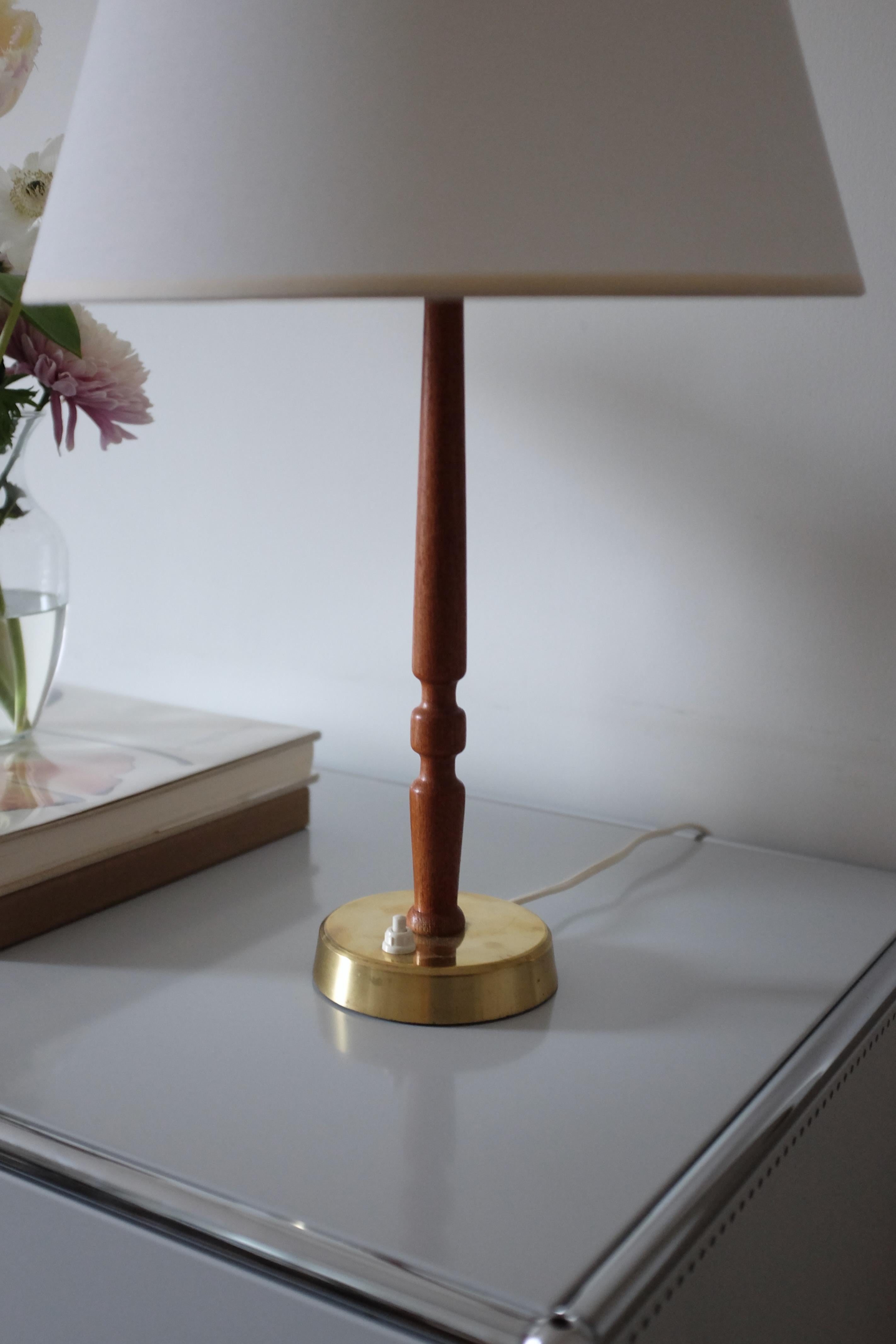Hand-Carved Table Lamp Model 743 by Hans Bergström For Sale