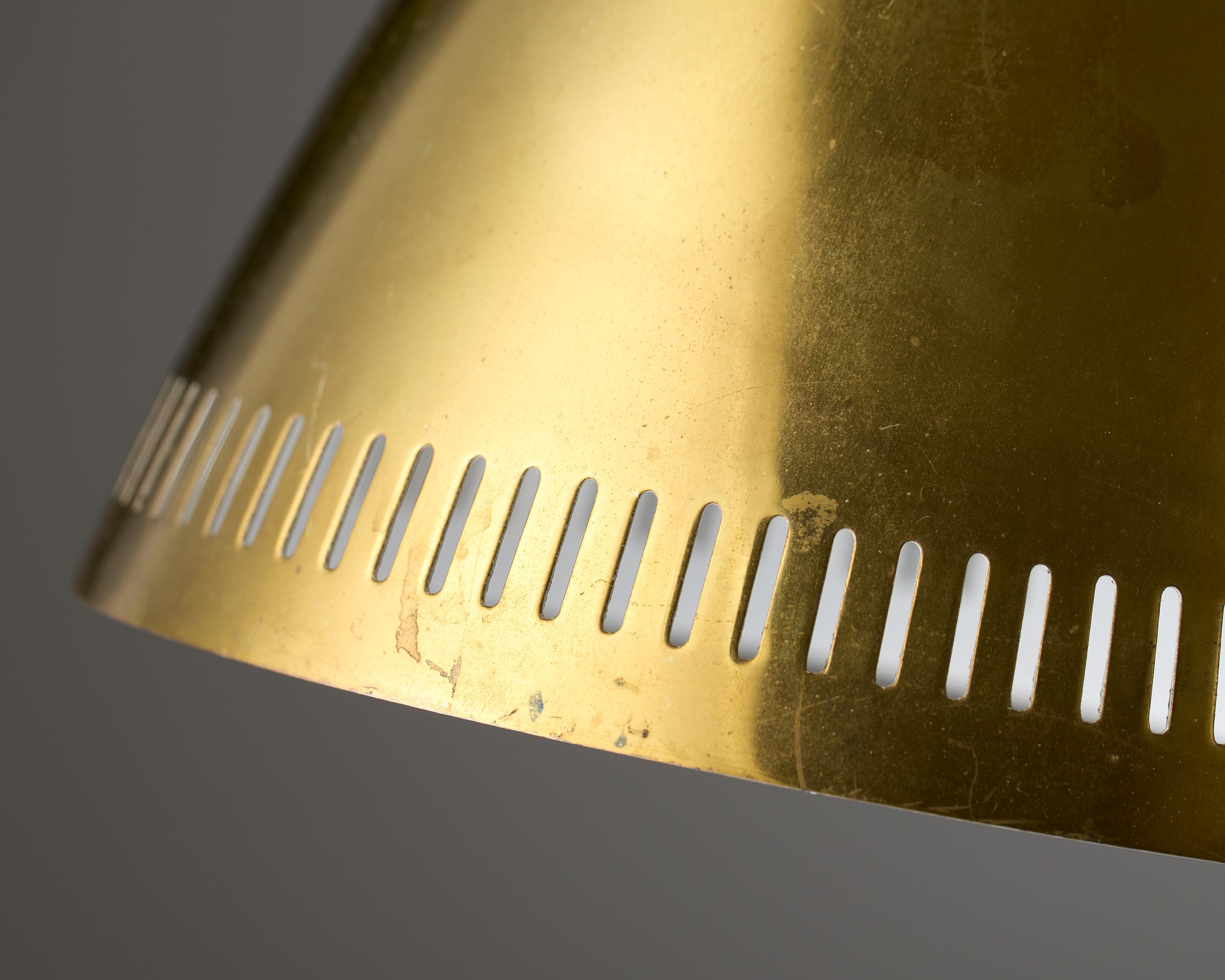 Lampe à poser modèle 9224 Design No/One par Paavo Tynell pour Taito Oy en vente 2