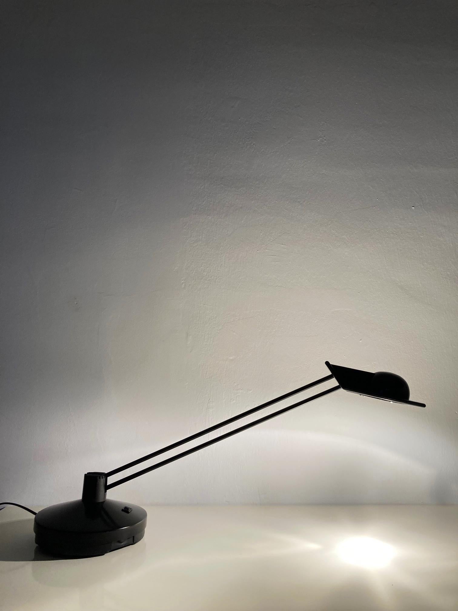 Lampe de table Modèle Anade par Josep Lluscá pour Metalarte, Spain 1980 en vente 10