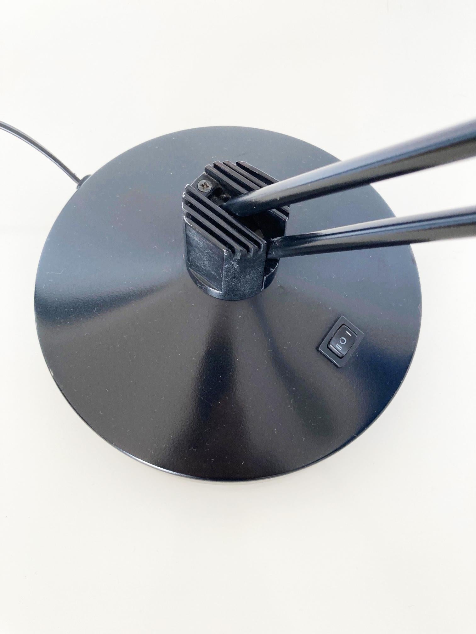 Lampe de table Modèle Anade par Josep Lluscá pour Metalarte, Spain 1980 en vente 1