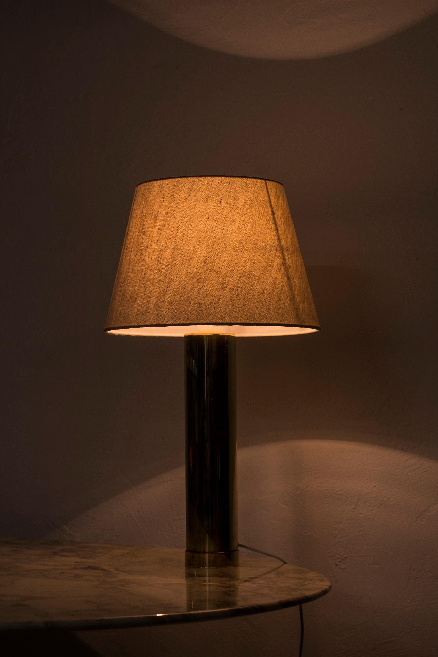 Table Lamp Model 
