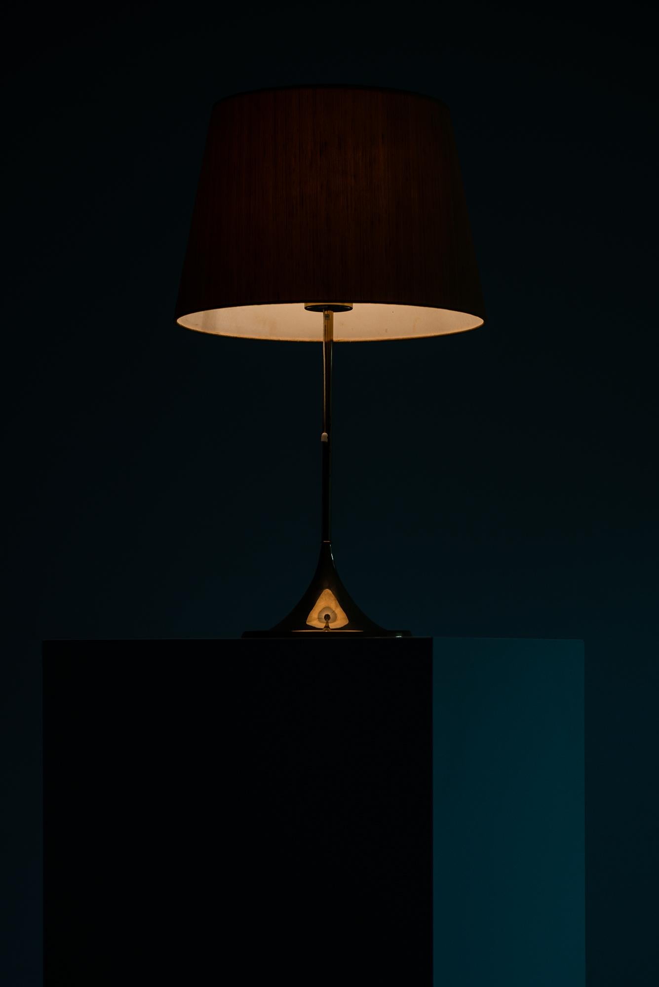 Table Lamp Model B-024 in Brass Produced by Bergbom in Sweden In Good Condition For Sale In Limhamn, Skåne län