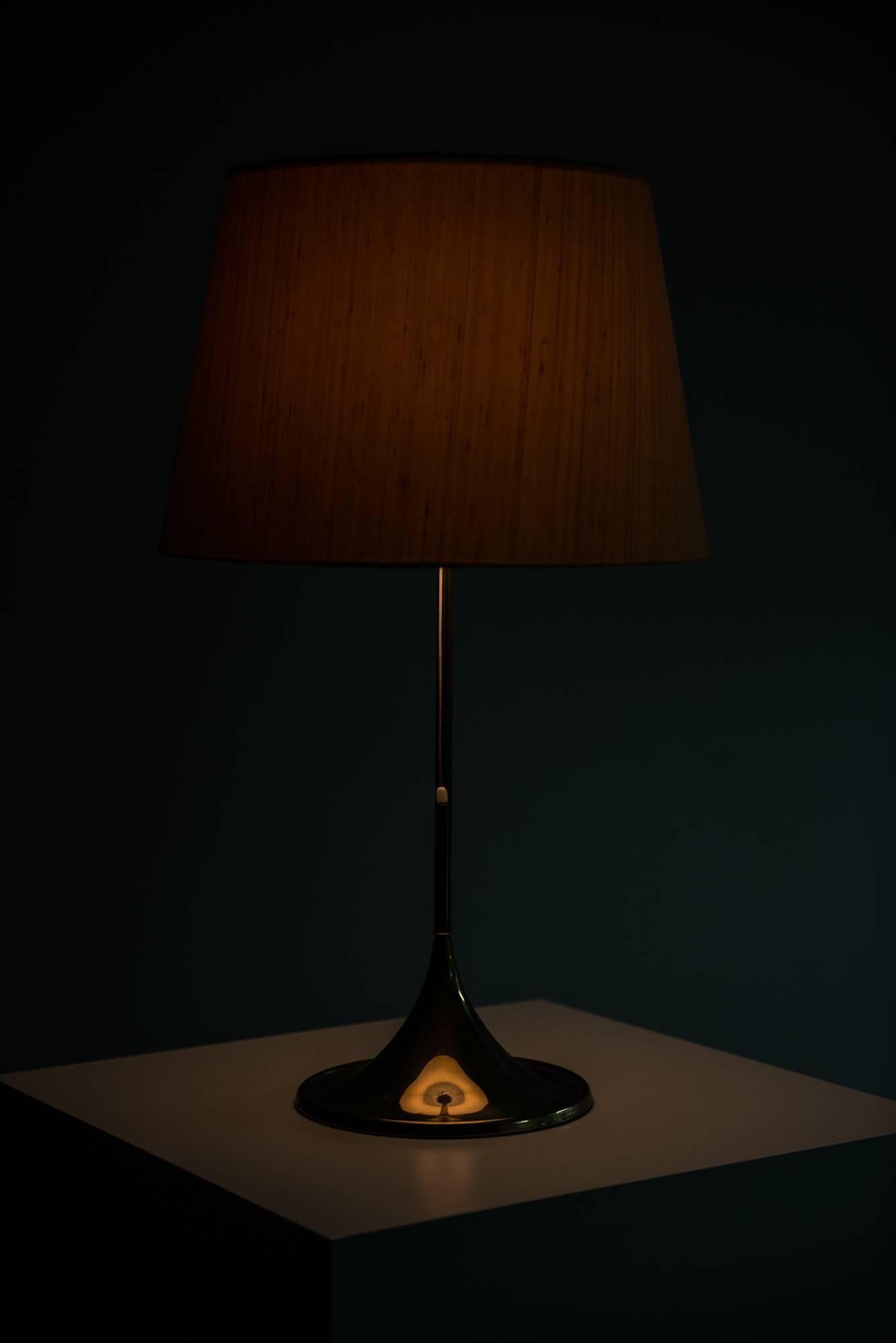 Mid-20th Century Table Lamp Model B-024 Produced by Bergbom in Sweden