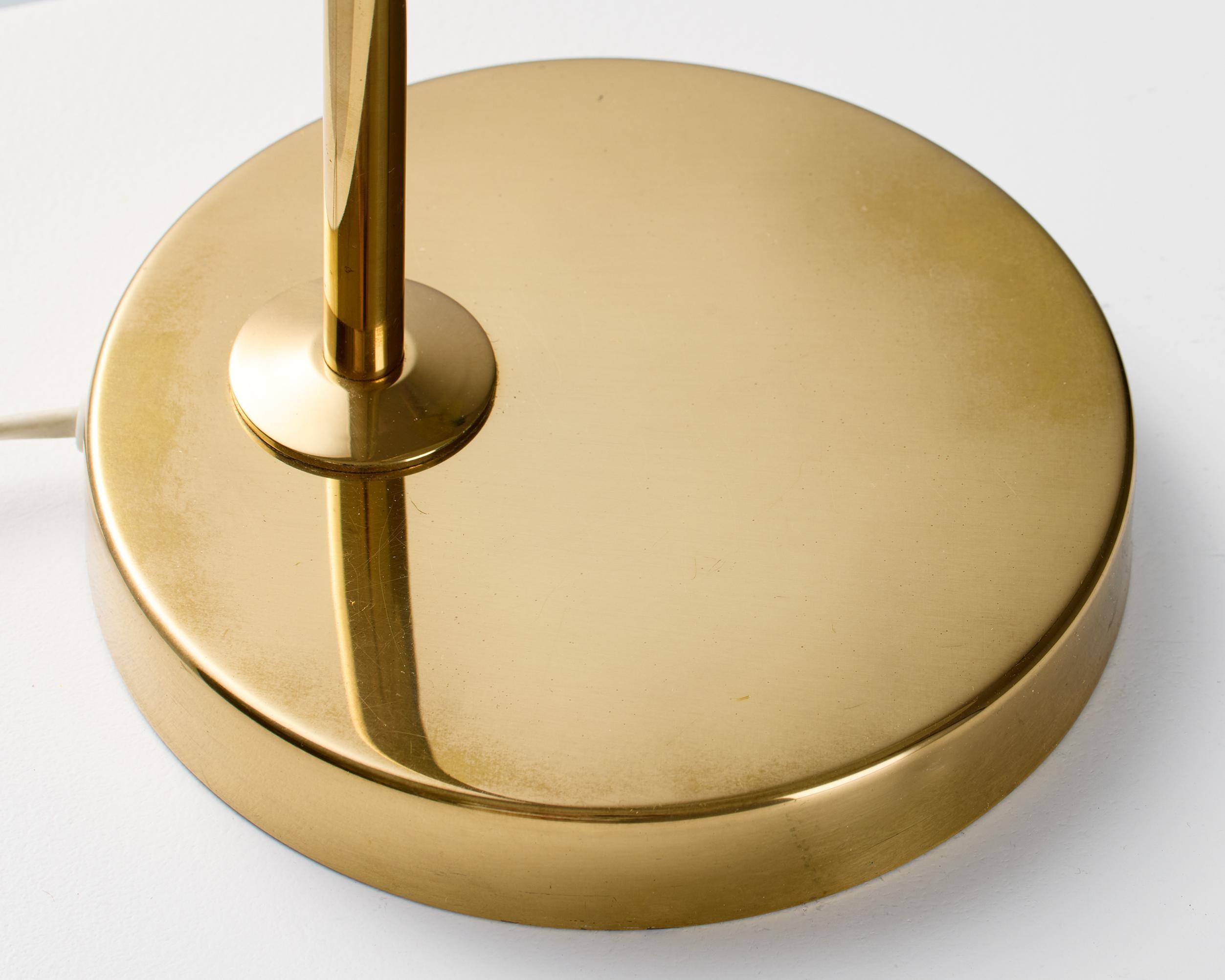 Lampe de table modèle B-075 par Eje Ahlgren pour Bergboms. en vente 1