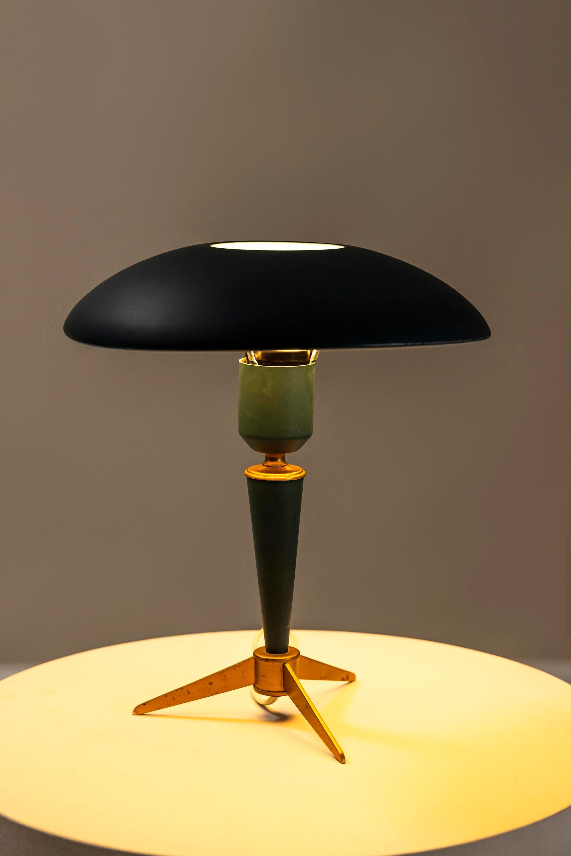 Mid-Century Modern Table lamp model “Bijoo Tripod Ufo” by Louis Kalff for Philips, Netherlands 1950 For Sale