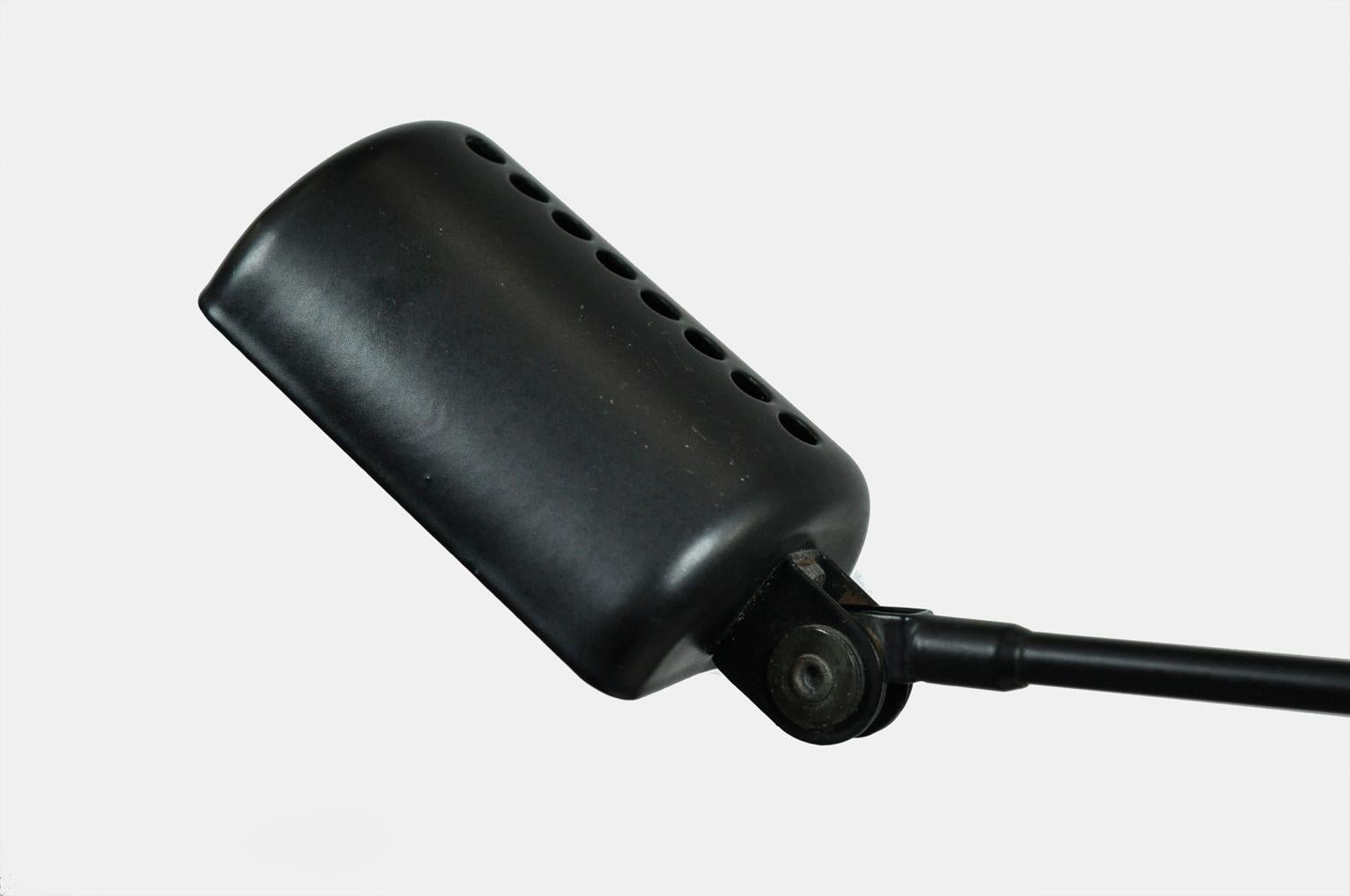 Table lamp, model Daphine, by Tommaso Cimini for Lumina, Italy 1970s For Sale 9