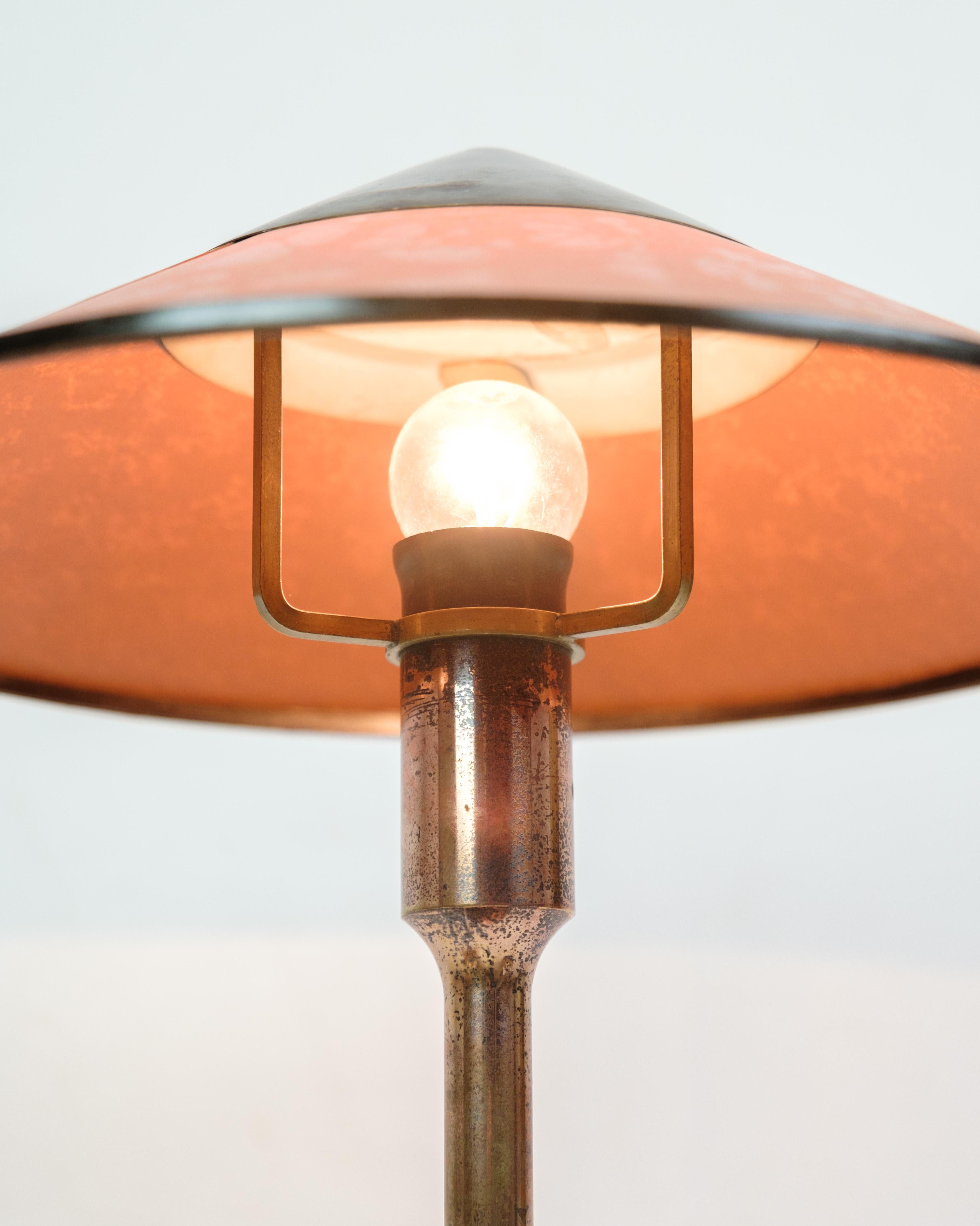 Mid-Century Modern Lampe de table modèle Kongelys en laiton bruni par Fog & Mørup des années 1930 en vente