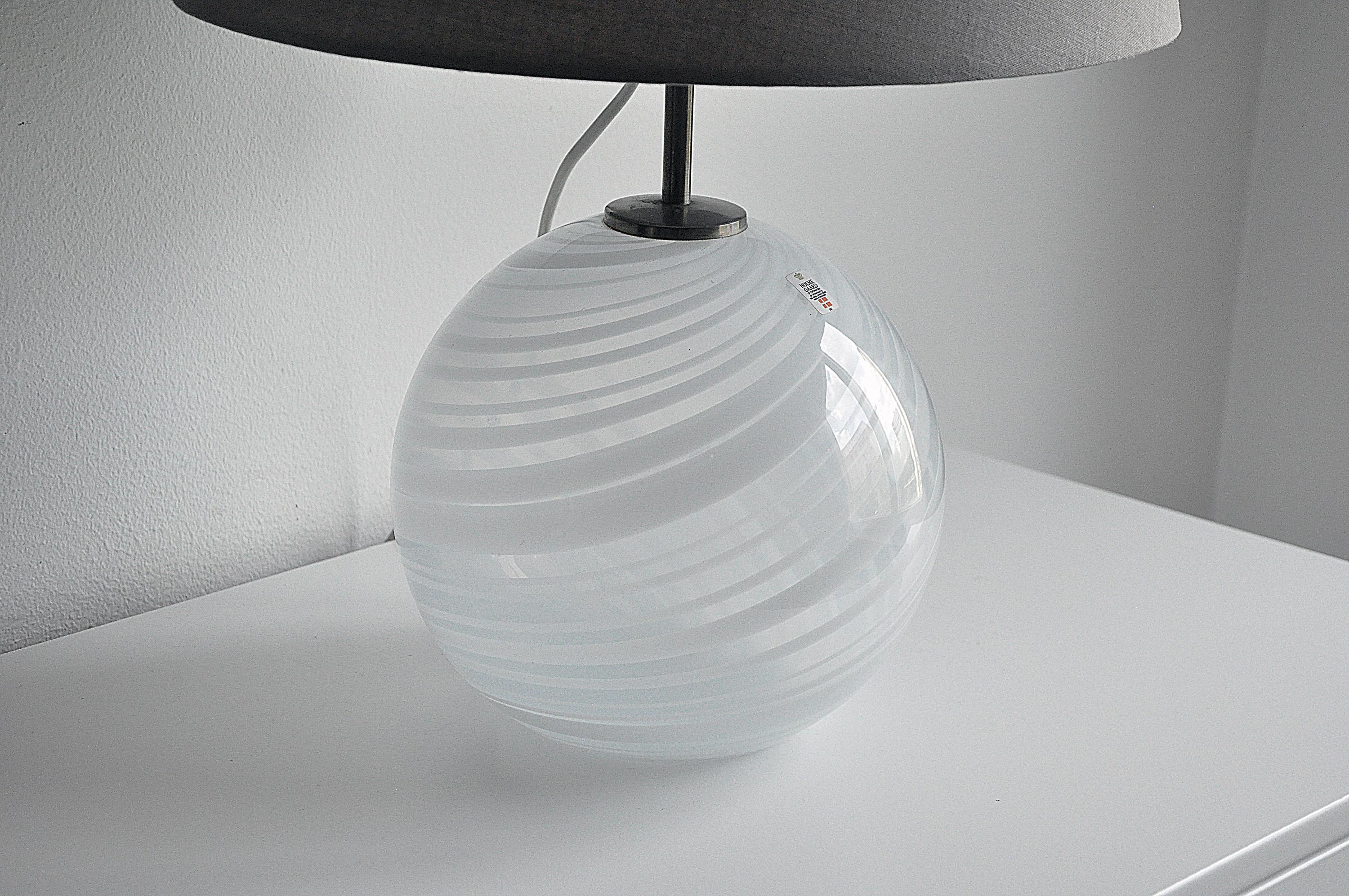 Danois Lampe de table Model Misty par Torben Jørgensen pour Holmegaard en vente
