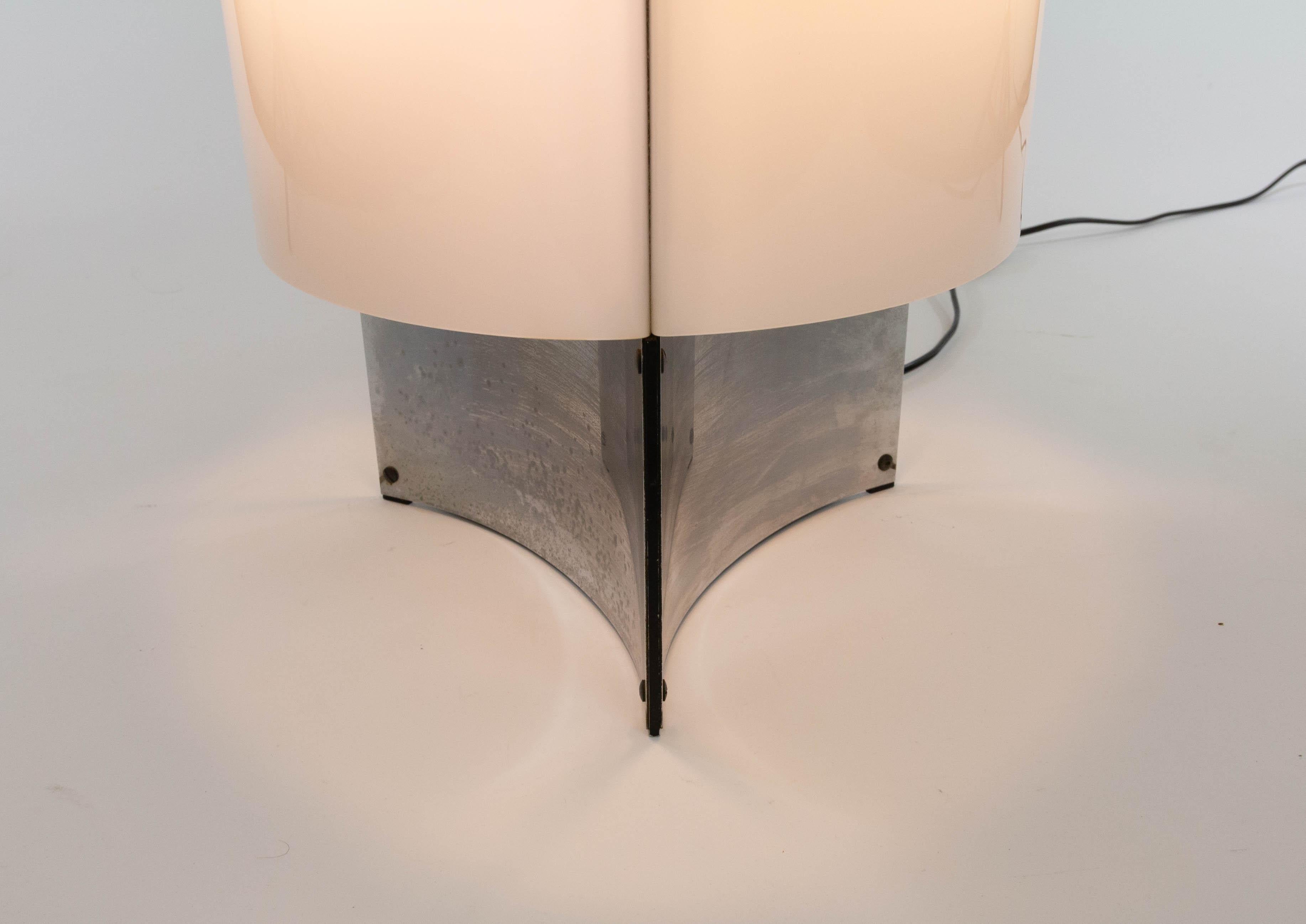 Polychromed Table Lamp Model No. 526 by Massimo Vignelli for Arteluce, 1965 For Sale