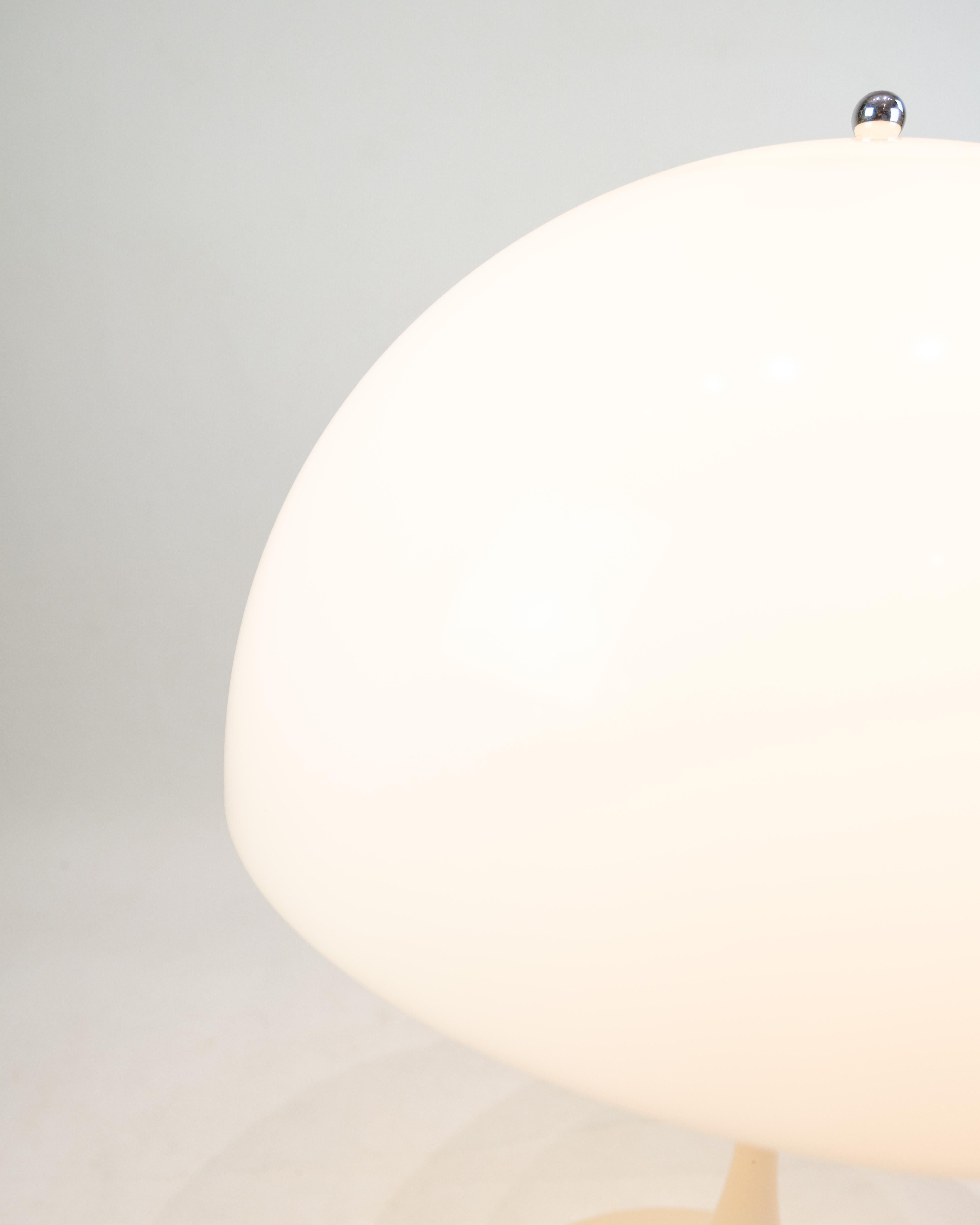 Table Lamp Model Panthella By Verner Panton For Louis Poulsen From 1971 In Good Condition For Sale In Lejre, DK