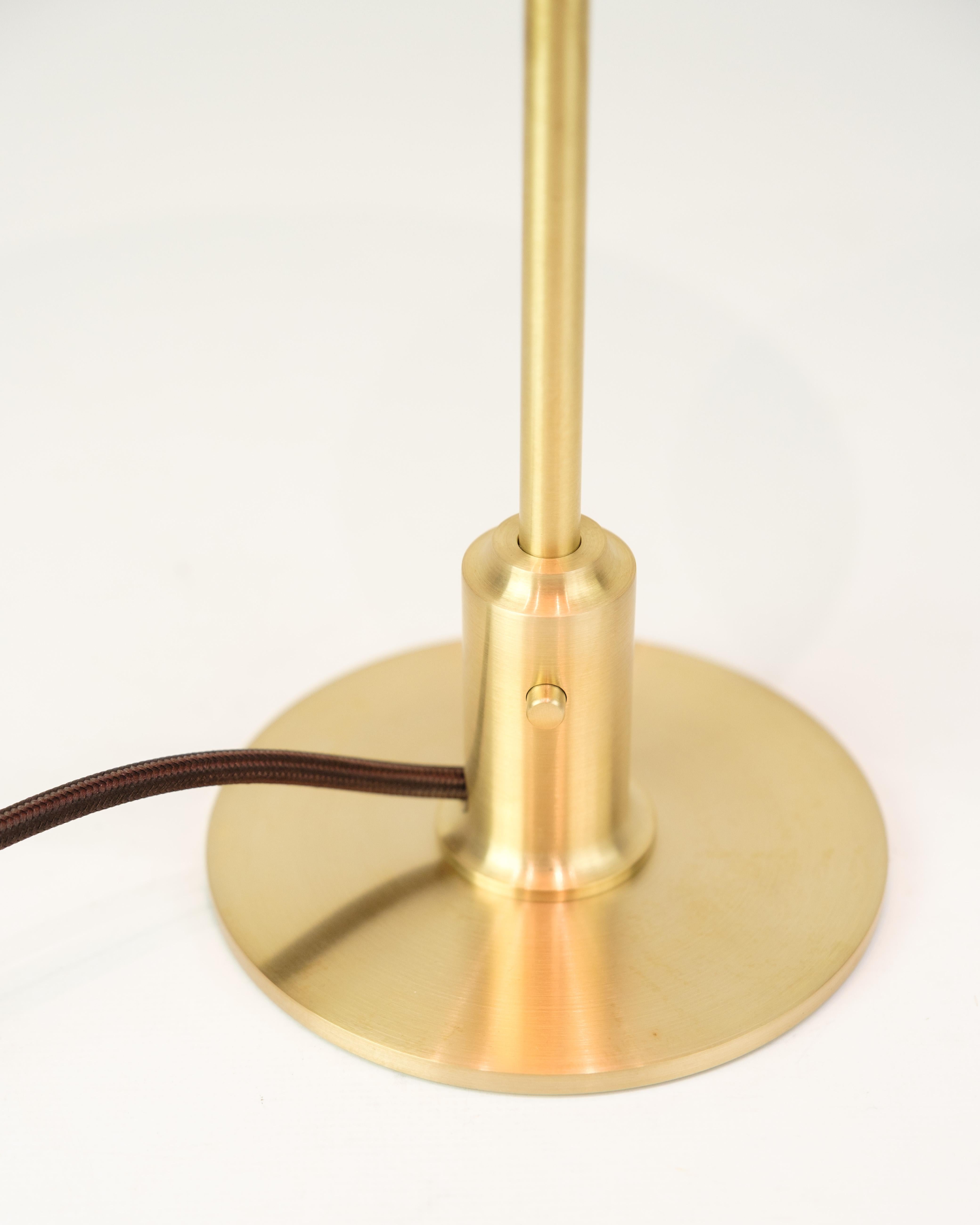 Danois Lampe de table Model No 2/1 Limited Edition In Brass By Poul Henningsen en vente