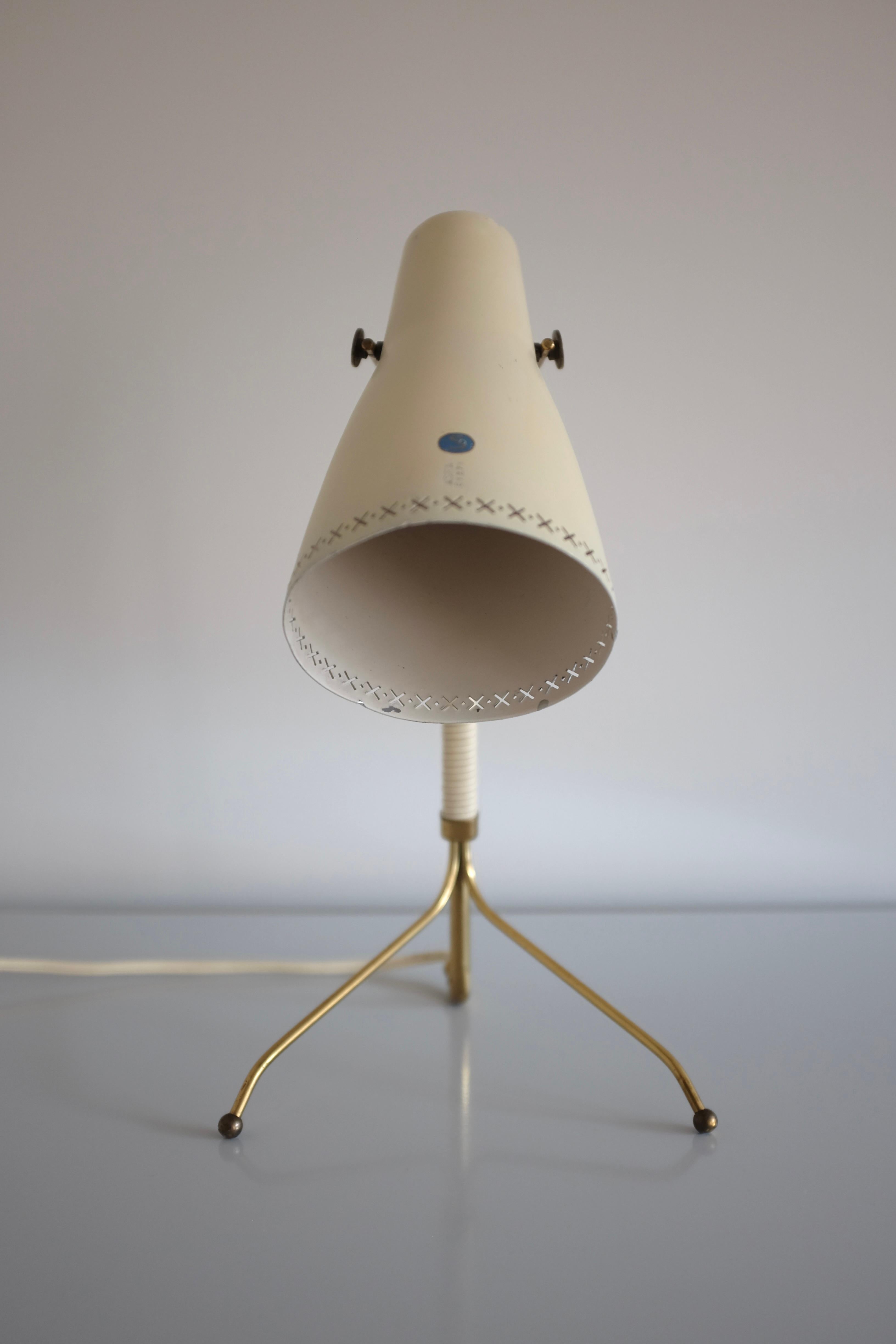 Table lamp Modell E1271 by ASEA, Sweden For Sale 1