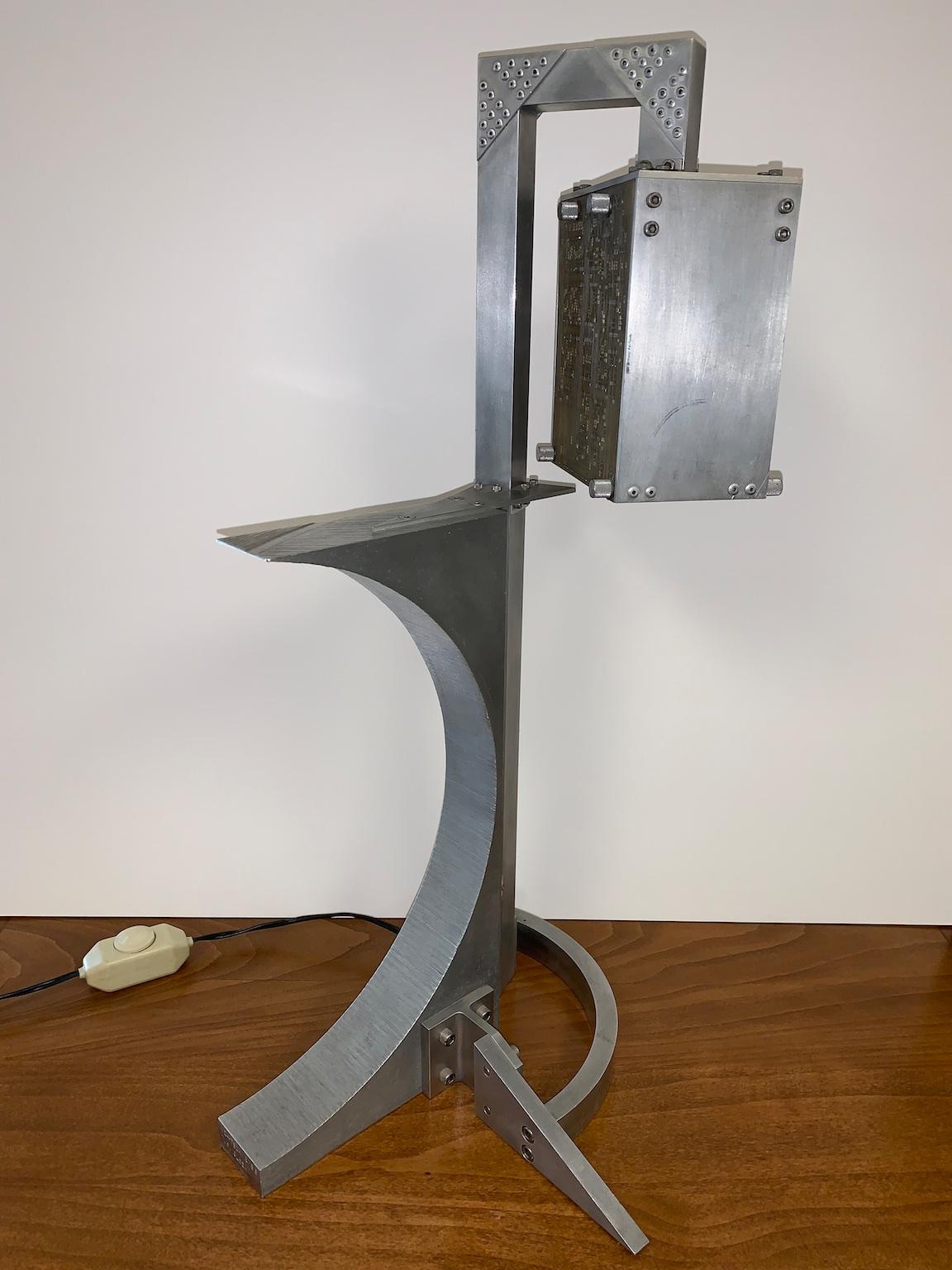 Américain Lampe de bureau « Mr. Gleem », prototype de lampe en aluminium faite à la main avec circuits imprimés en vente