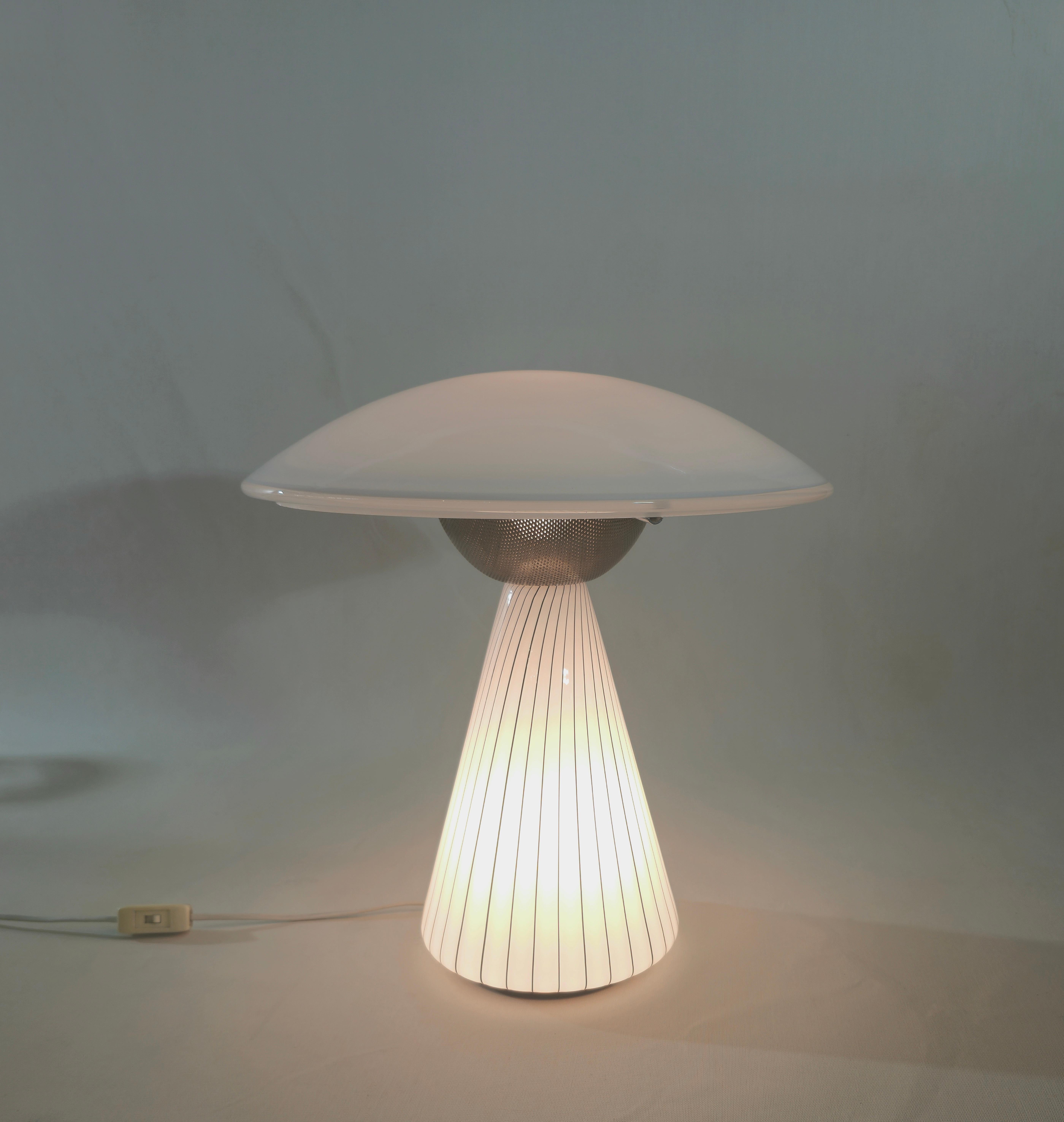 Lampe de table en verre de Murano Design/One Italie du milieu du siècle 1980 en vente 7
