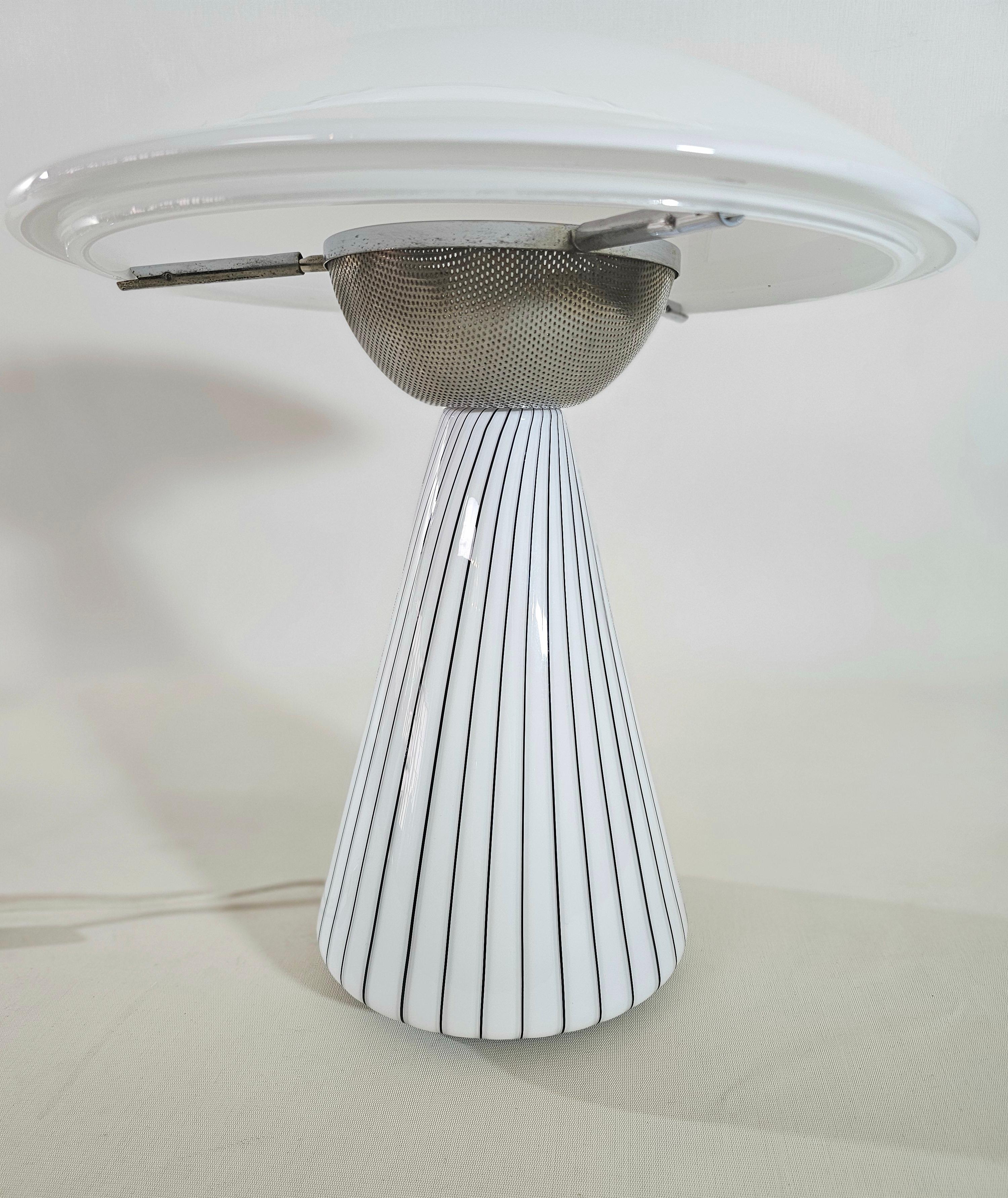 Lampe de table en verre de Murano Design/One Italie du milieu du siècle 1980 Bon état - En vente à Palermo, IT
