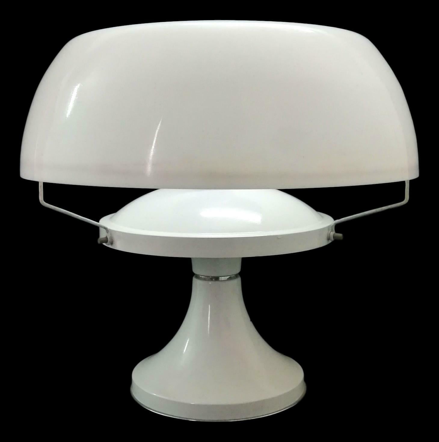 Tischlampe „ „Mushroom“ aus Plexiglas, 1970er Jahre im Angebot 1