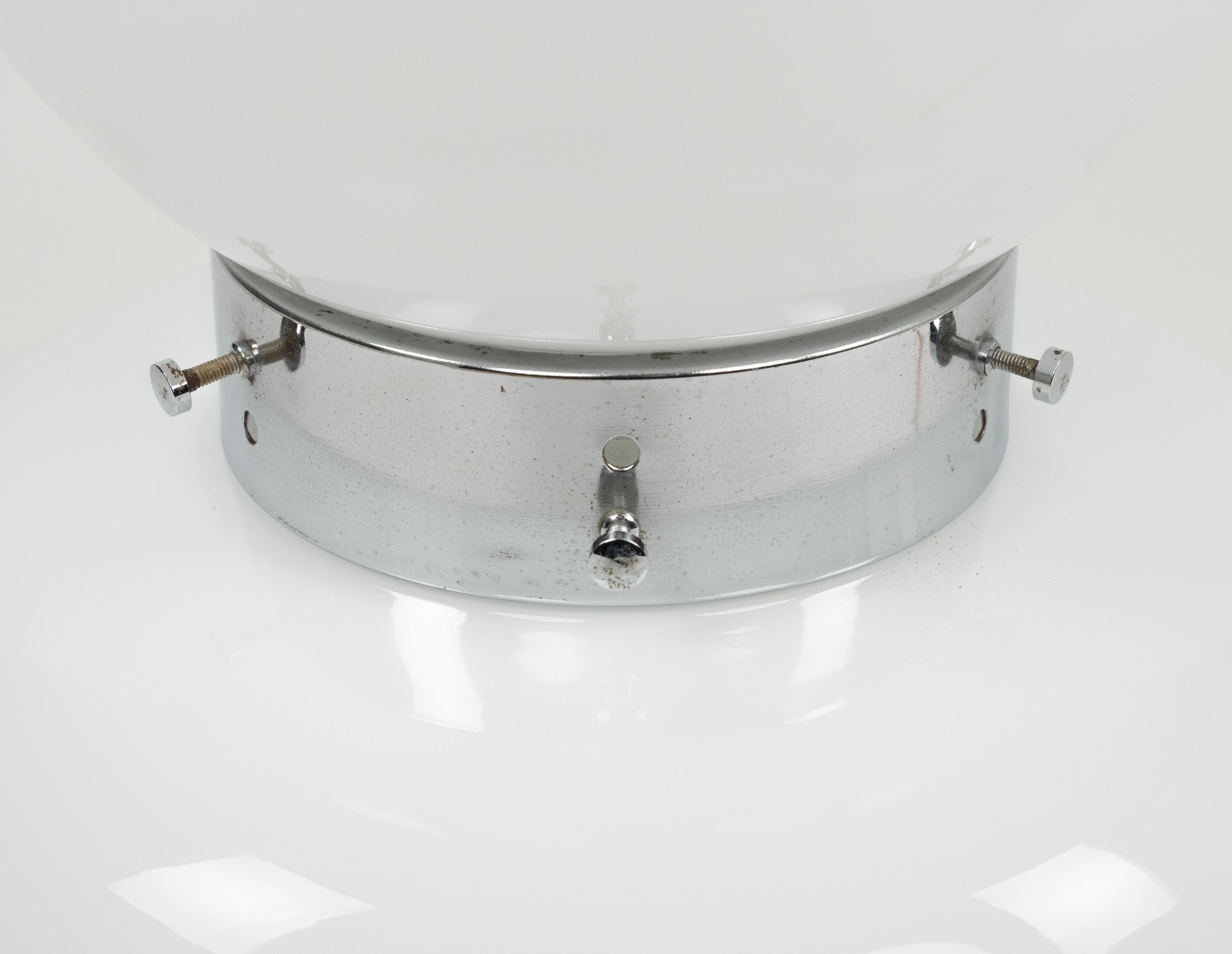 Table Lamp Opaline Glass and Chrome by Carlo Nason for Mazzega, Italy 1960s For Sale 3
