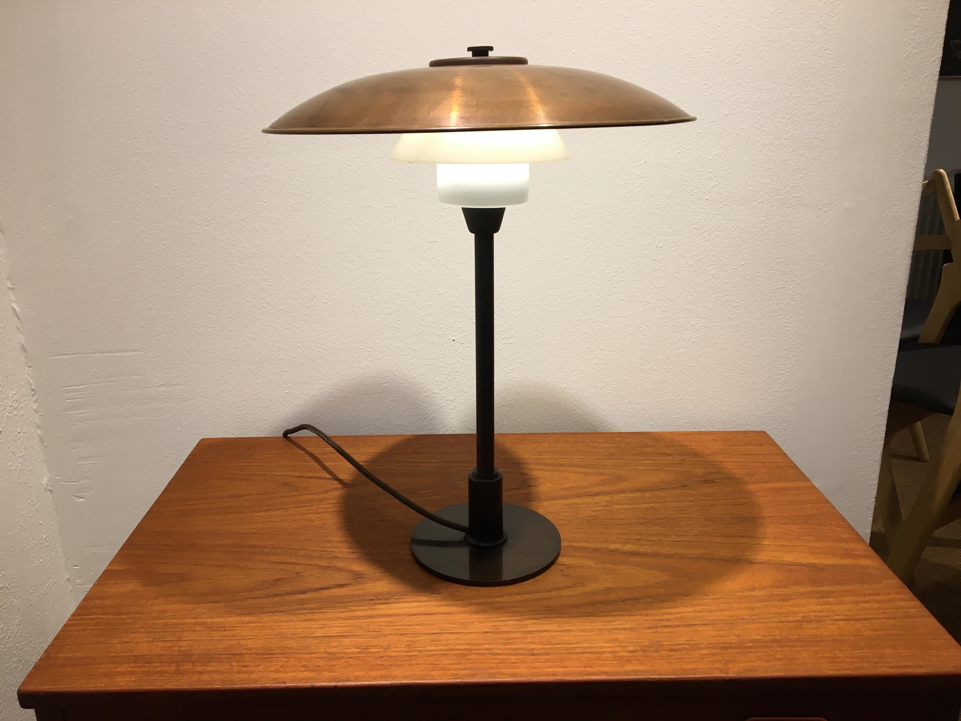 Table Lamp PH 3, 5/2 designed by Poul Henningsen for Louis Poulsen, 1935 For Sale 5