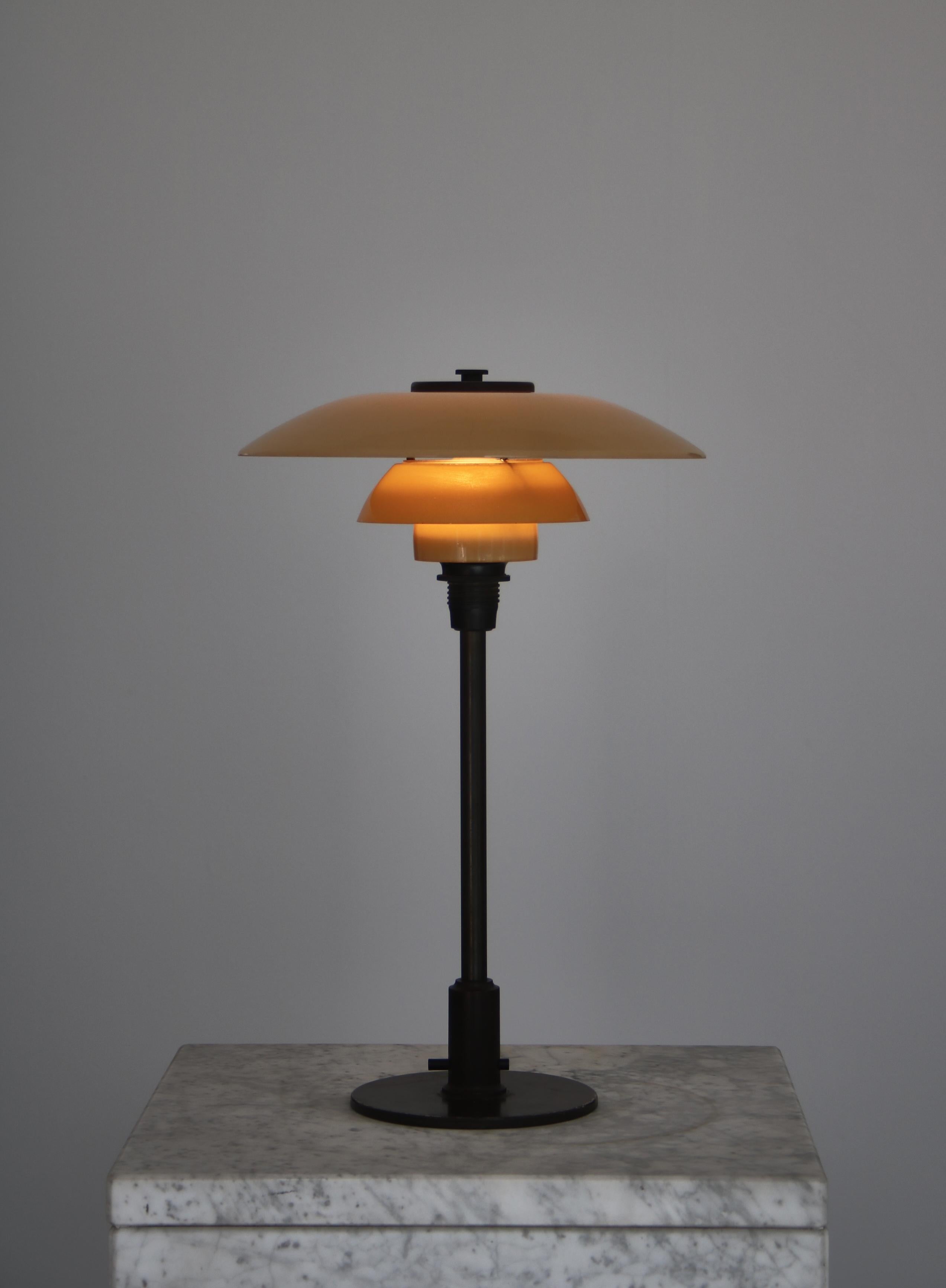 Scandinavian Modern Table Lamp 