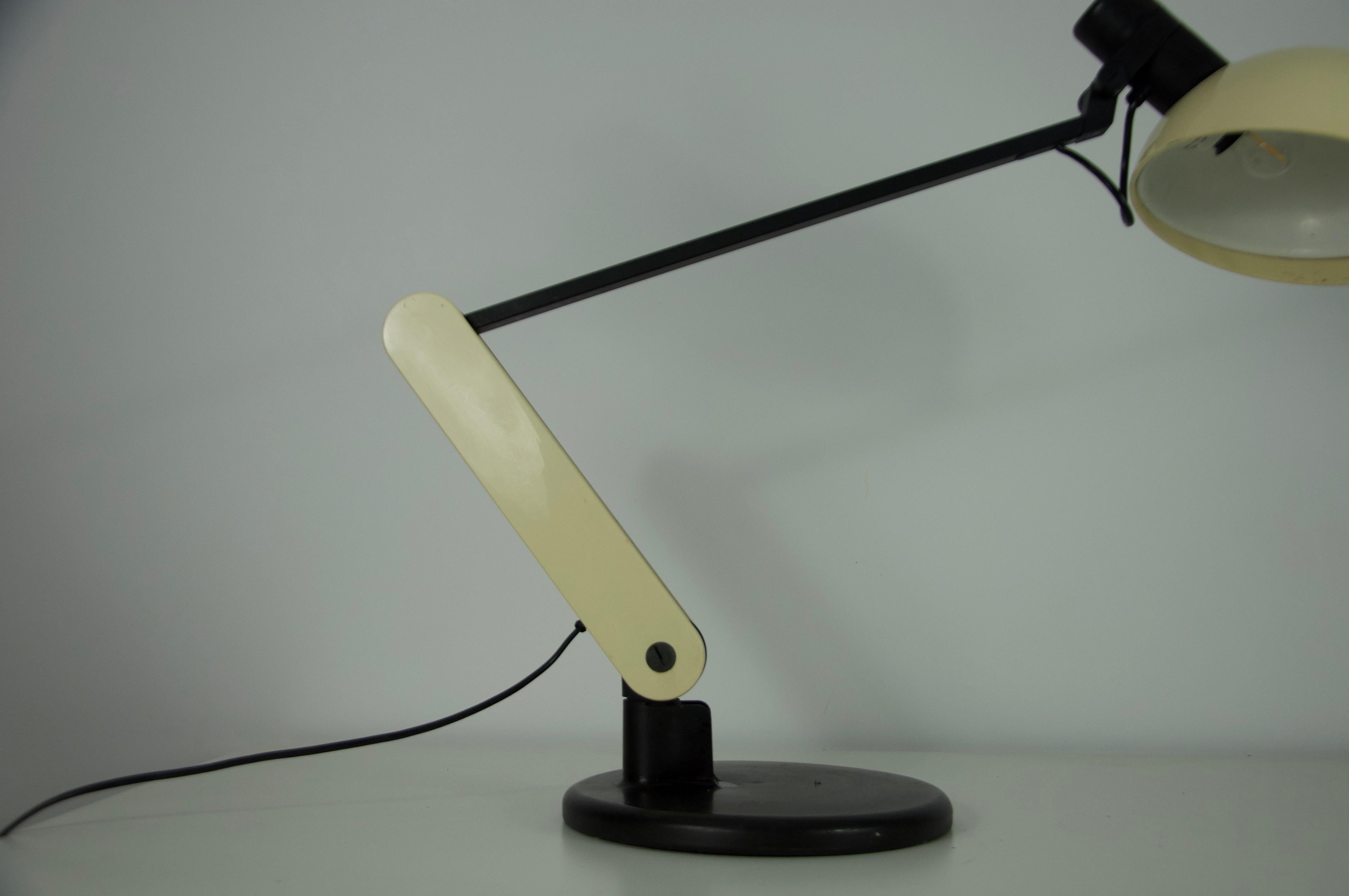 Lámpara de mesa 