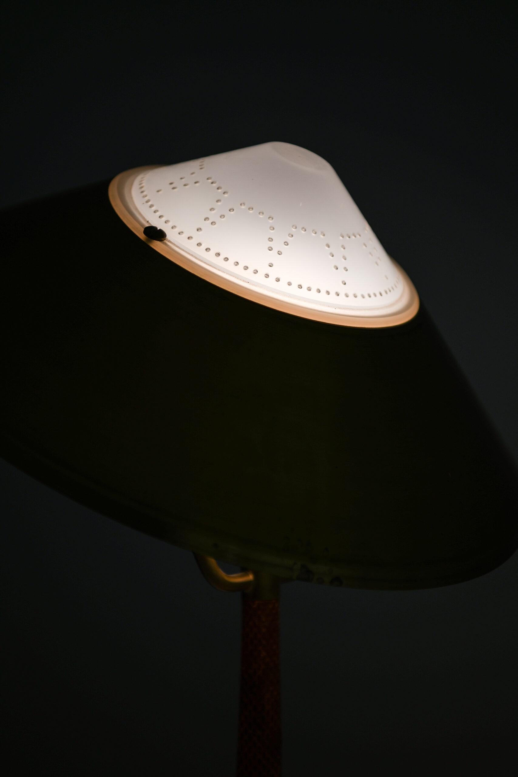 Table Lamp Produced by AB E. Hansson & Co in Malmö, Sweden For Sale 3