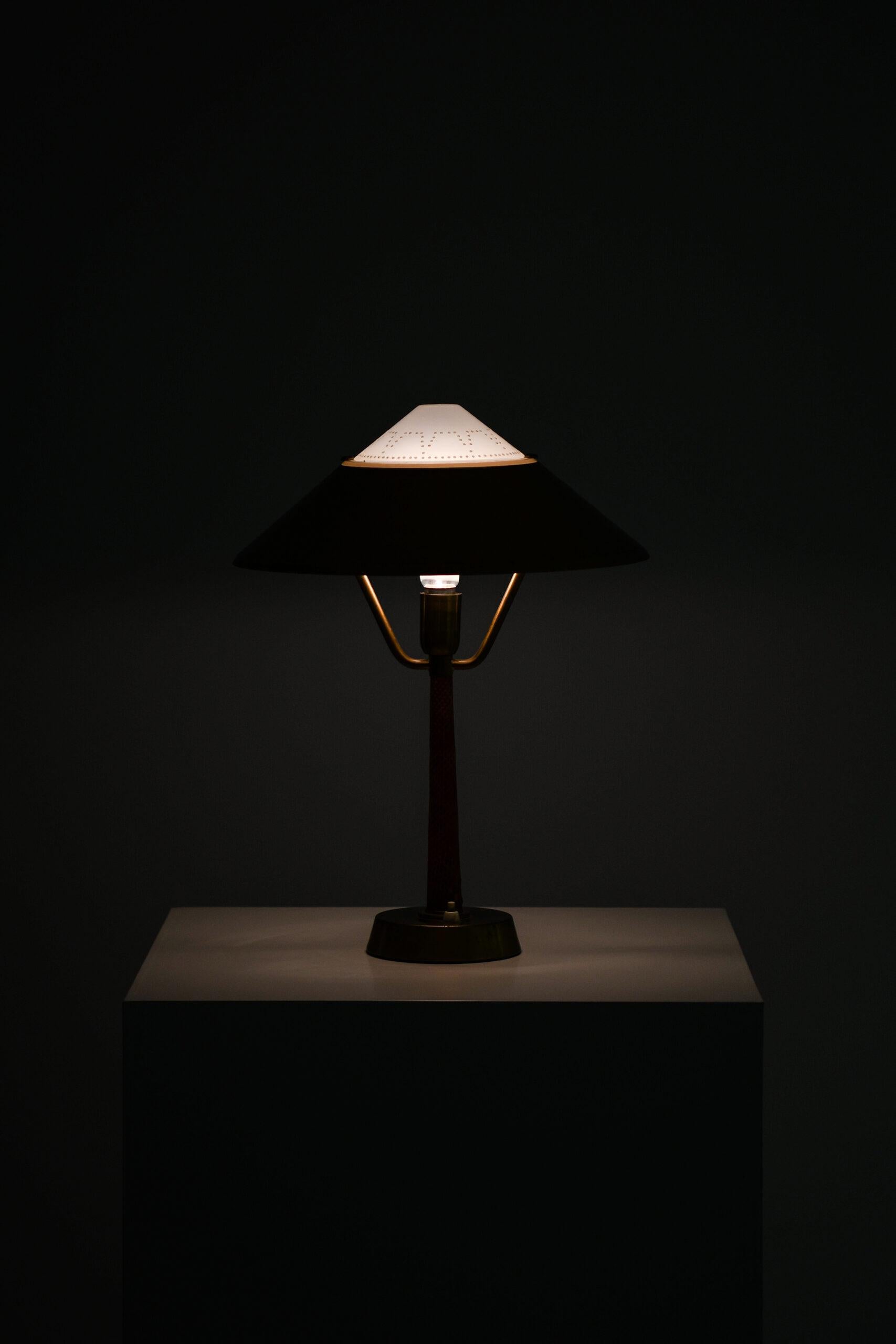 Table Lamp Produced by AB E. Hansson & Co in Malmö, Sweden For Sale 5