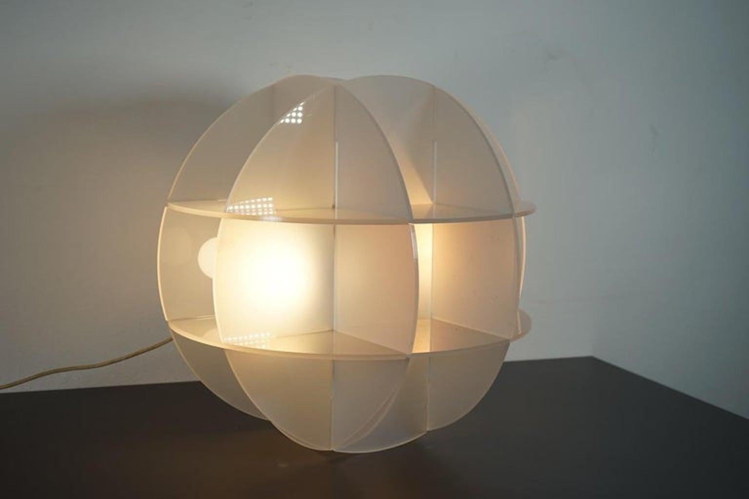 Italian Table Lamp Quasar Model by Gianfranco Fini for Edition New Lamp, Italy For Sale
