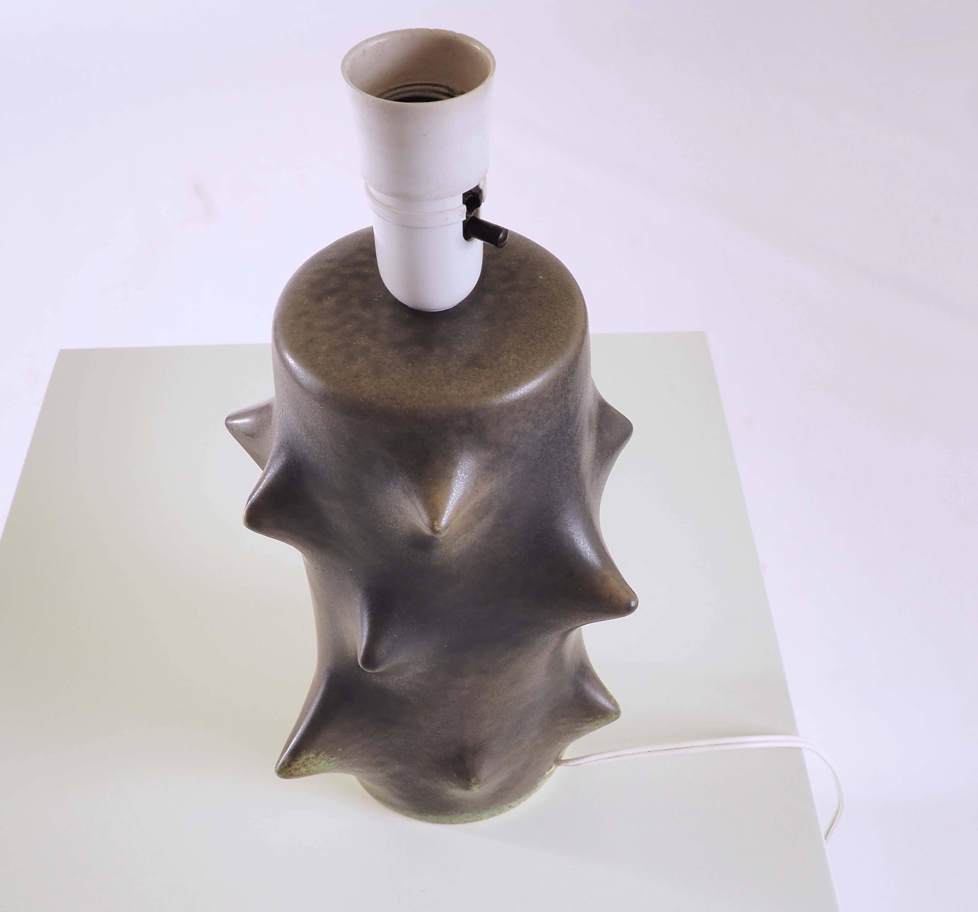 Tischlampe „Rosentorn“ von Knud Basse für Michael Andersen, Bornholm, Dänemark (Keramik) im Angebot