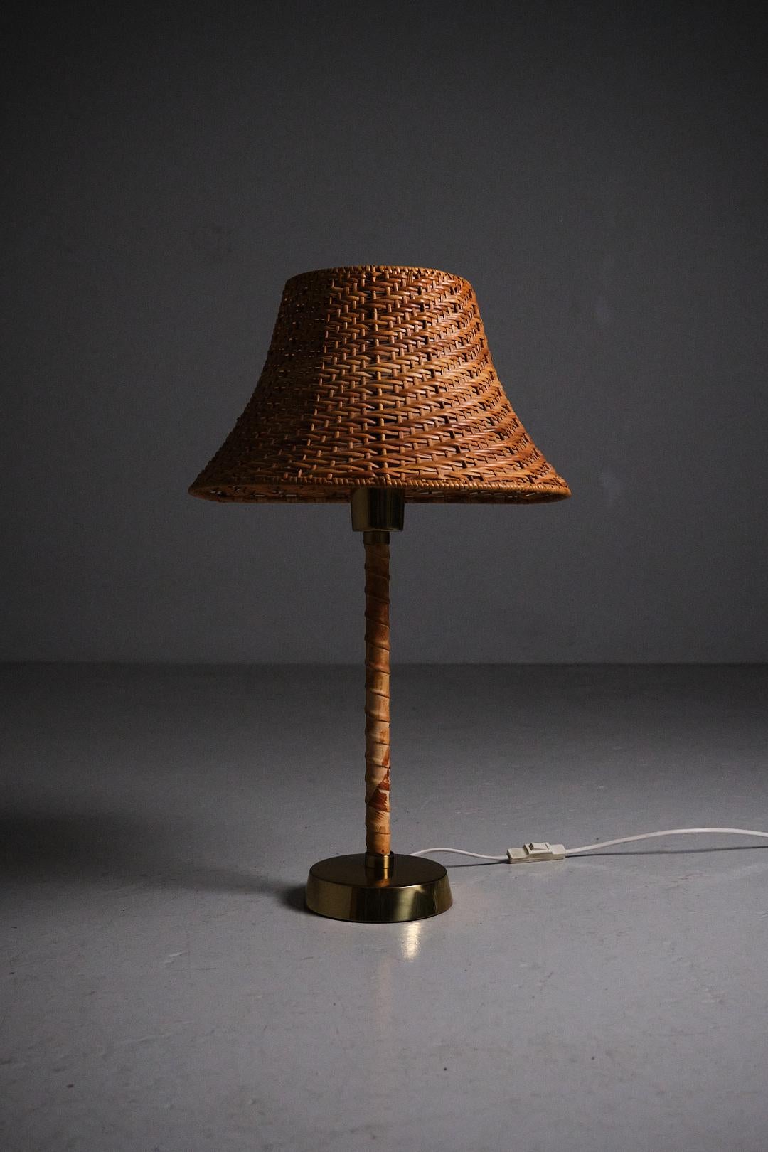 Lampada da tavolo classica 