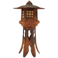 Table Lamp Shaped Like Pagoda