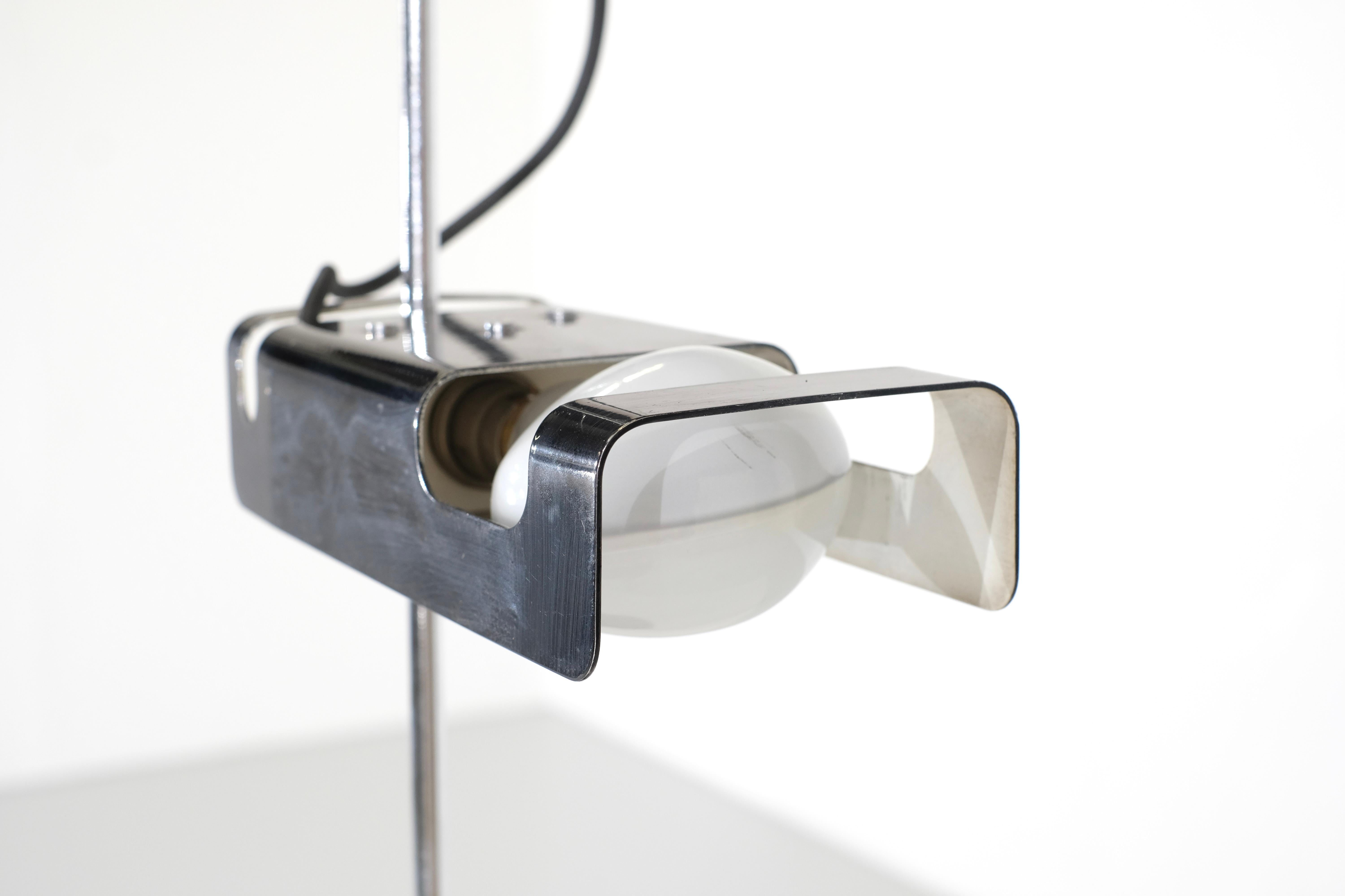 Italian Table Lamp Spider 291 by Joe Colombo for Oluce - 1960s For Sale