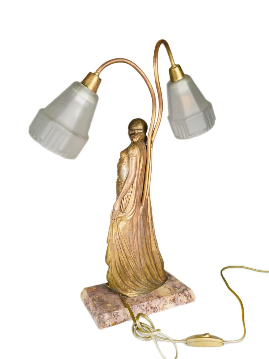 Estatua de lámpara de mesa de Georges Van De Voorde, Francia, 1925 Art Decó en venta