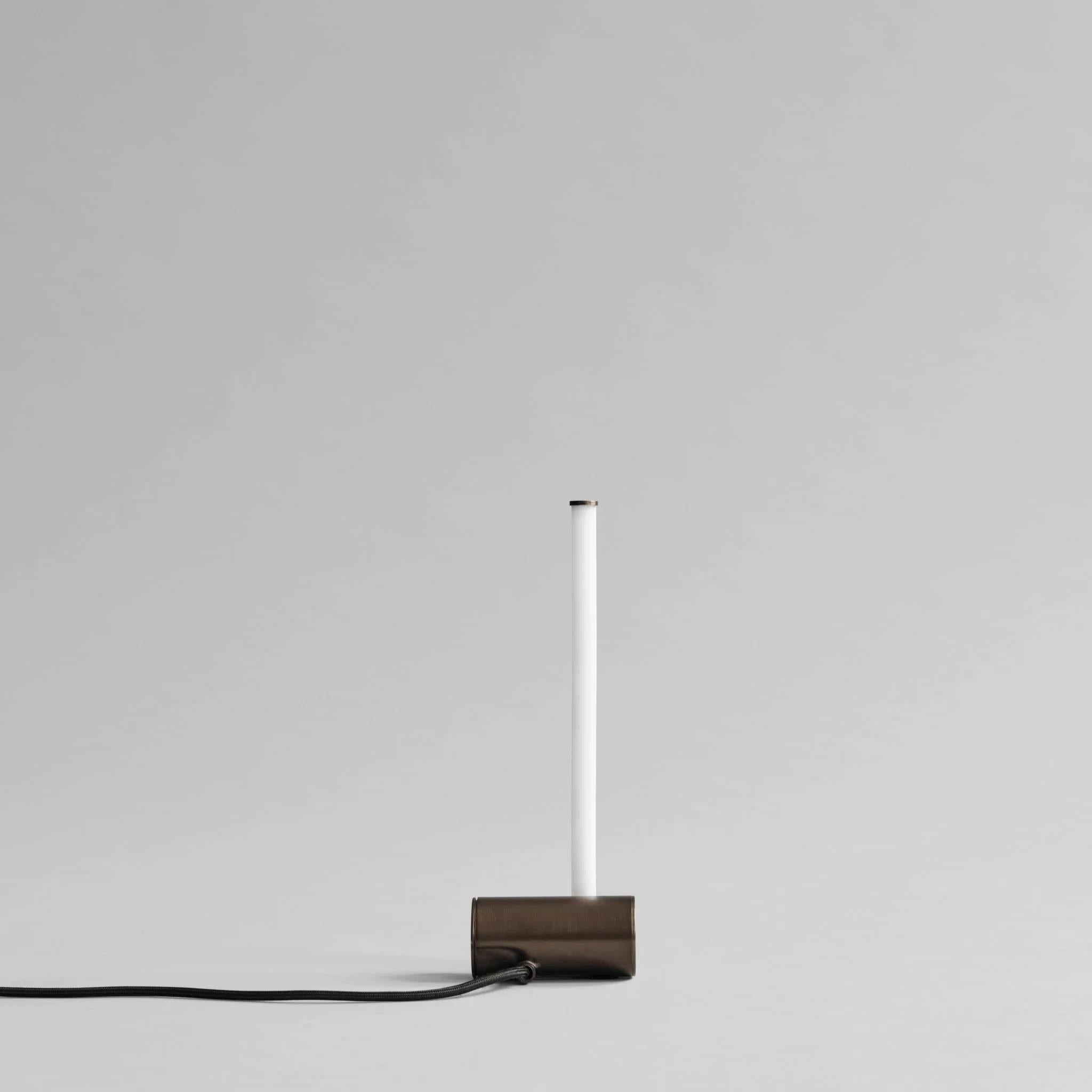 Français Lampe de table, modèle bâton. en vente