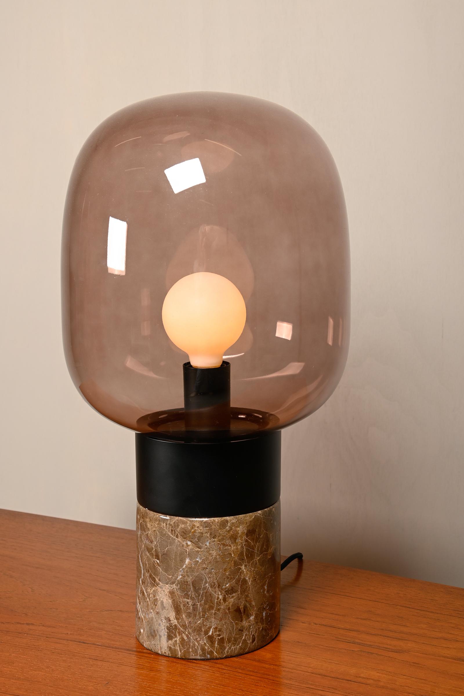 Tischleuchte Stockholm von Benny Frandsen aus Marmor und Rauchglas, Dänemark im Angebot 3