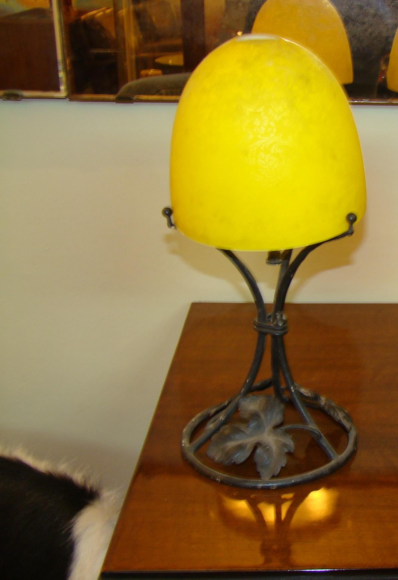 Inizio XX secolo Lampada da tavolo, Stile: Jugendstil, Art Nouveau, Liberty, Anno: 1900, Francese in vendita