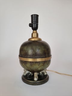 Table lamp, Svenska Metallverken, decor of lions, Swedish Grace