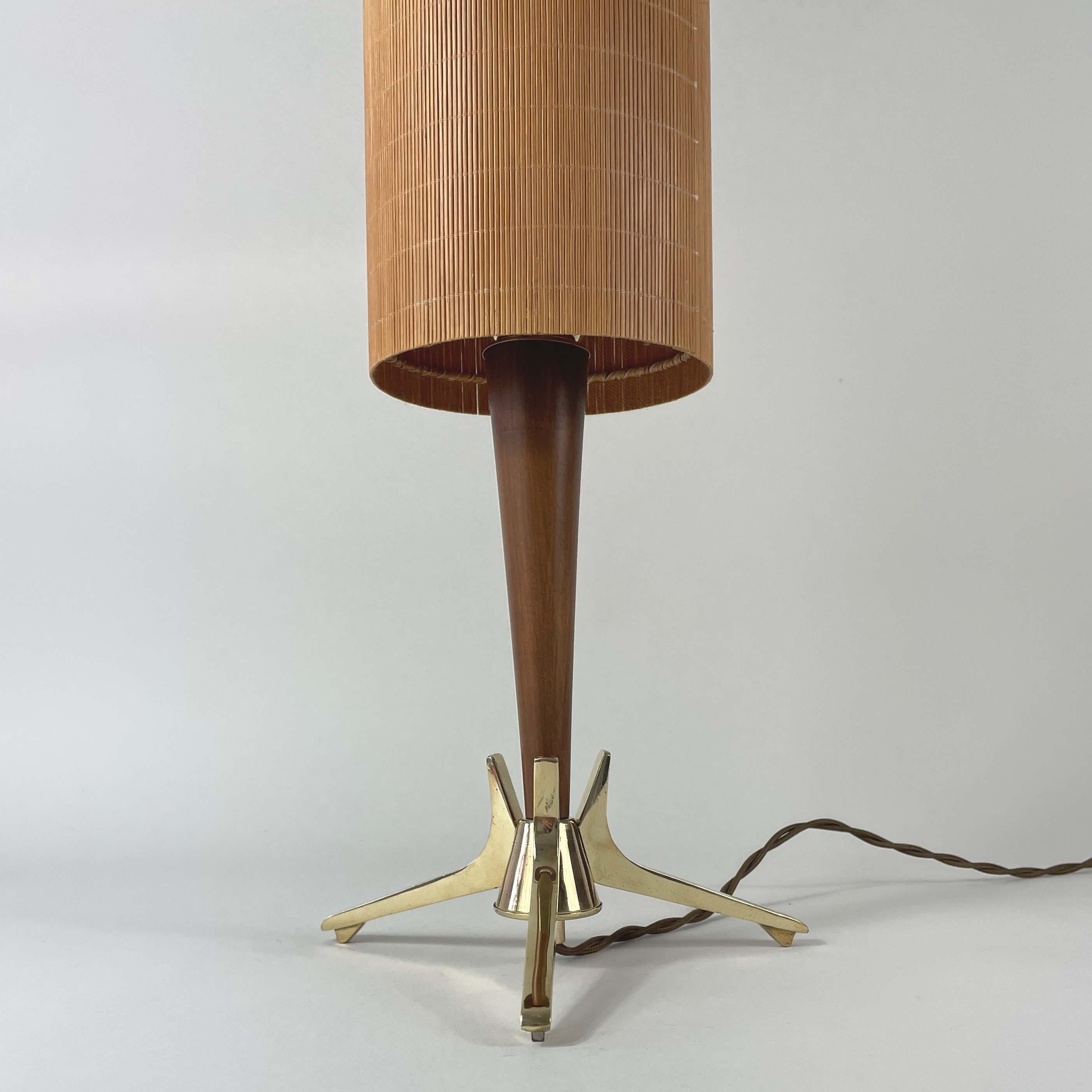 Lampe de table Teck, laiton, rotin - Suède 1950s en vente 7