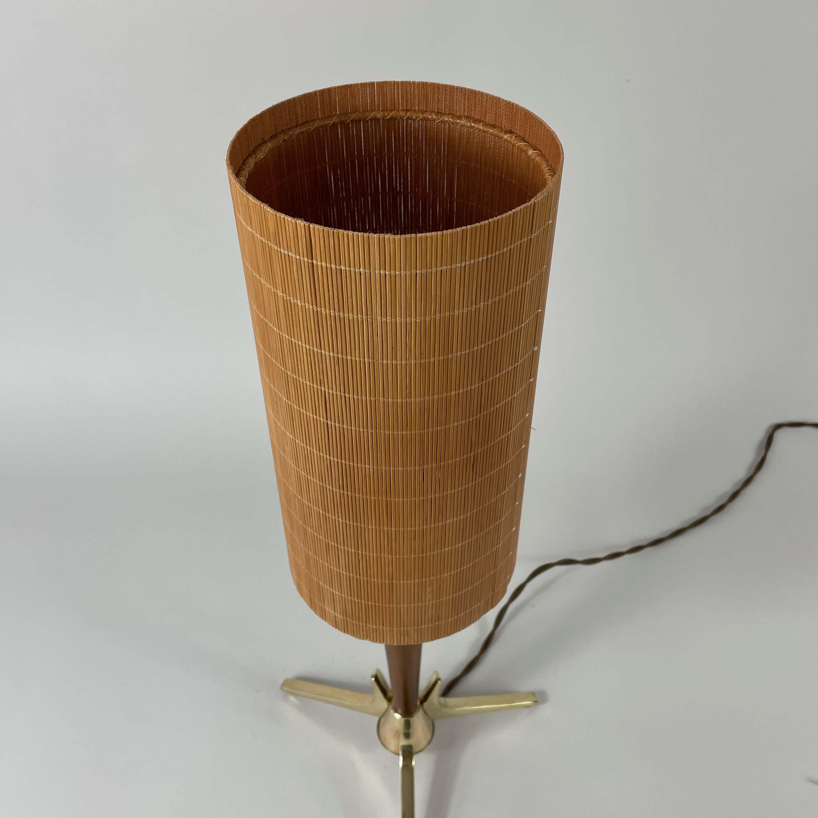 Lampe de table Teck, laiton, rotin - Suède 1950s Bon état - En vente à NUEMBRECHT, NRW