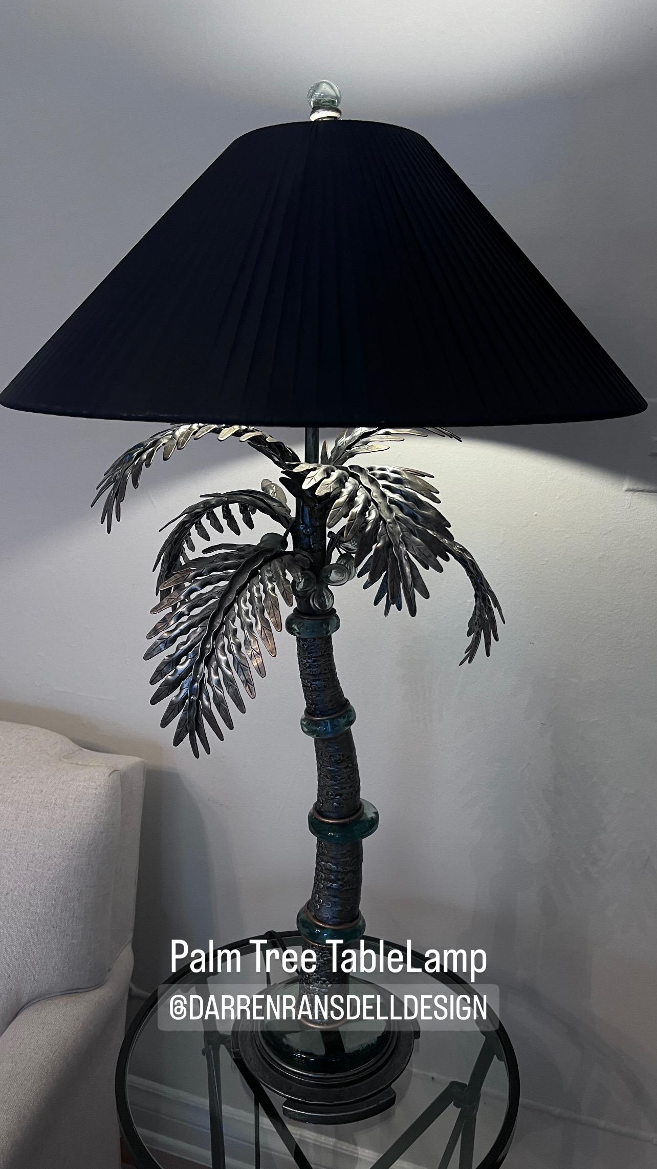 Tischlampe in Form eines Palmenbaums mit Kunstglasscheiben und Metallmetallwedeln aus Metall im Angebot 4
